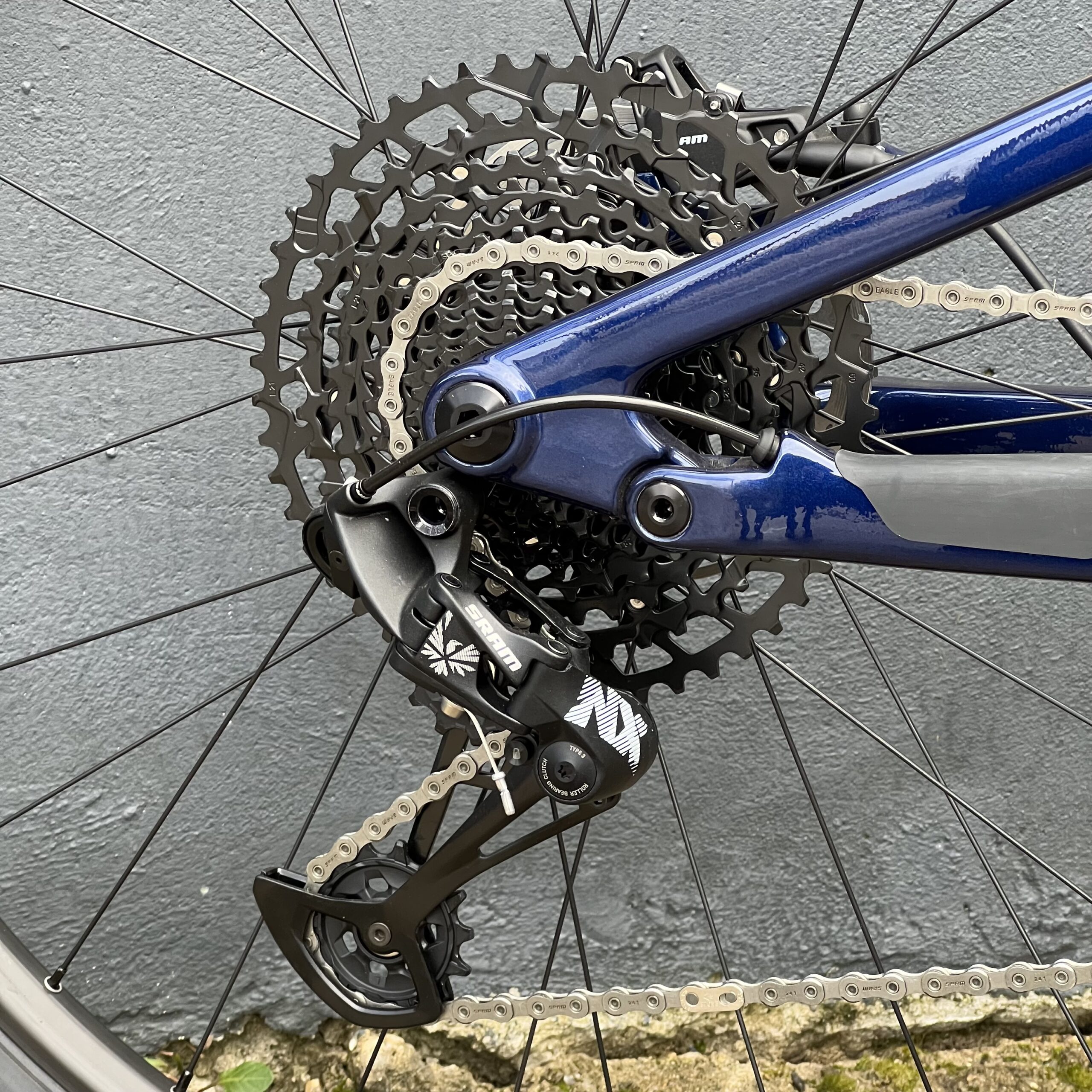 NORCO Revolver FS 2 120 - Carbone - Blue / Copper - 2024 – Image 5