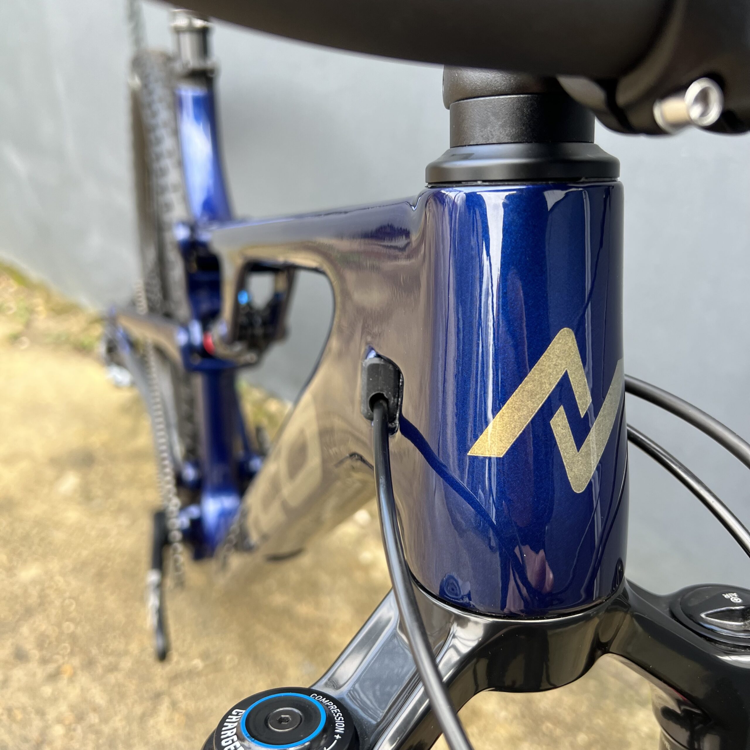 NORCO Revolver FS 2 120 - Carbone - Blue / Copper - 2024 – Image 10