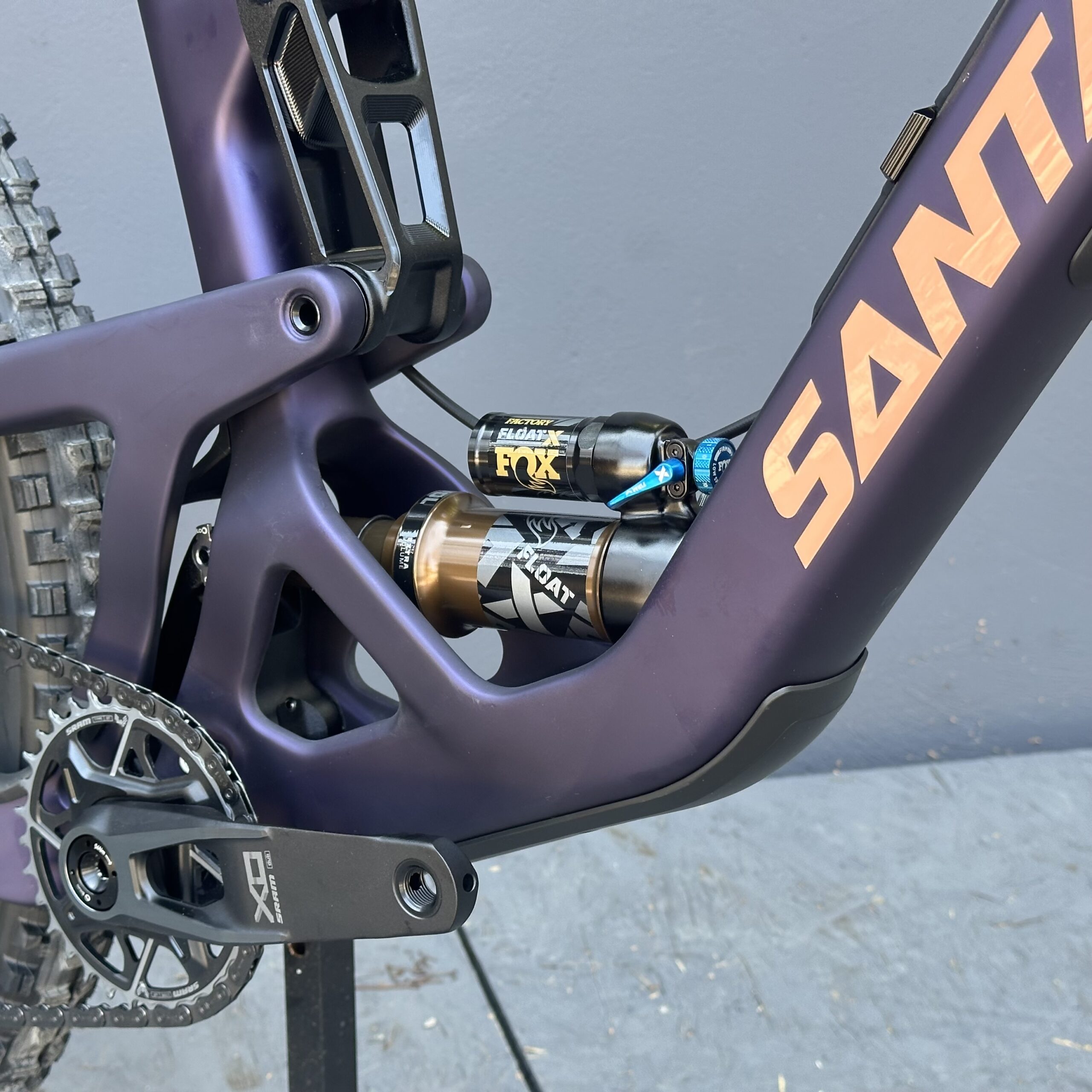 SANTA CRUZ Hightower CC 2026 | XO AXS | Matte Deep Purple – Image 4