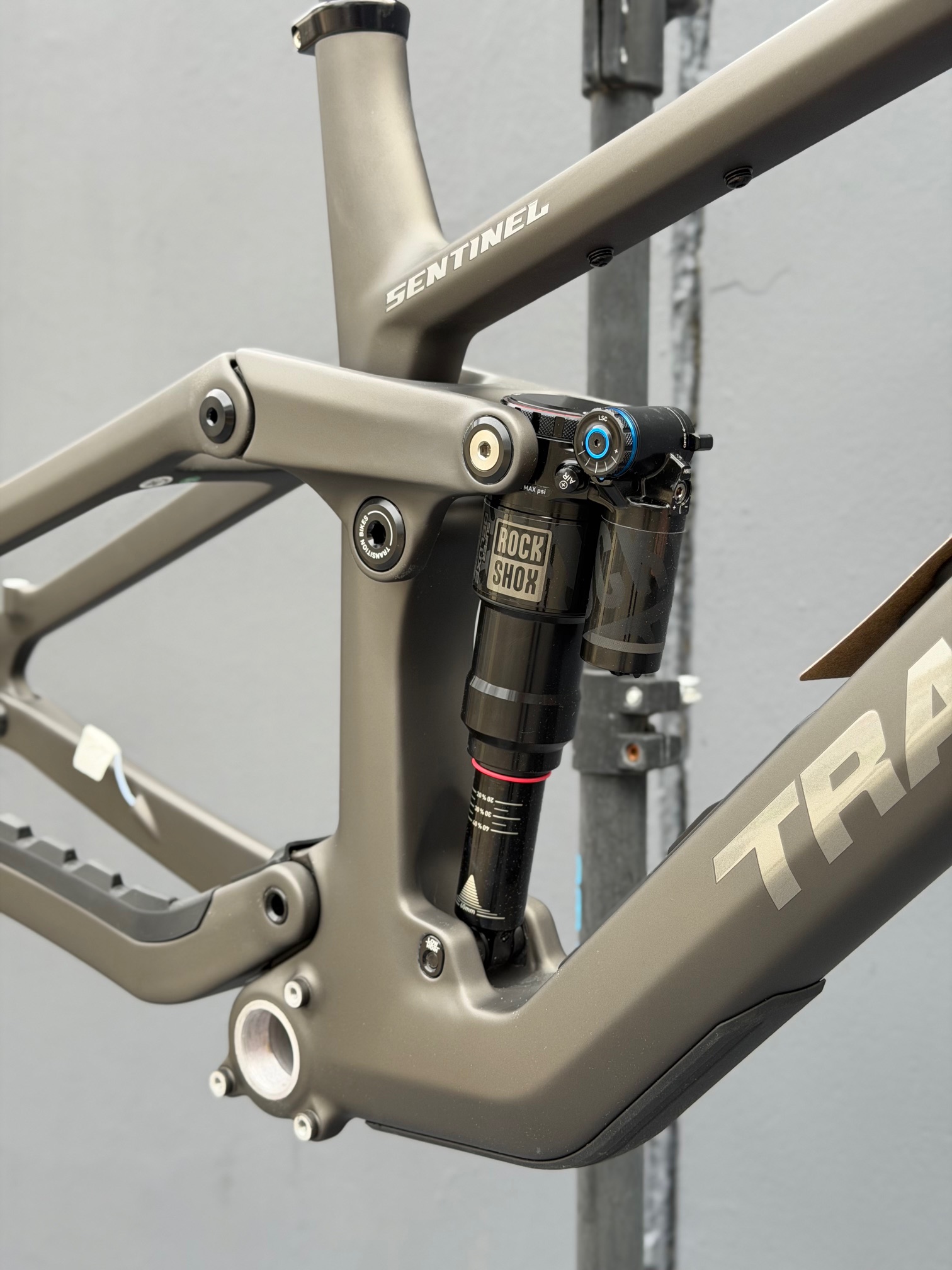 Kit Cadre TRANSITION Sentinel 2025 Carbon - Gris Mat – Image 3