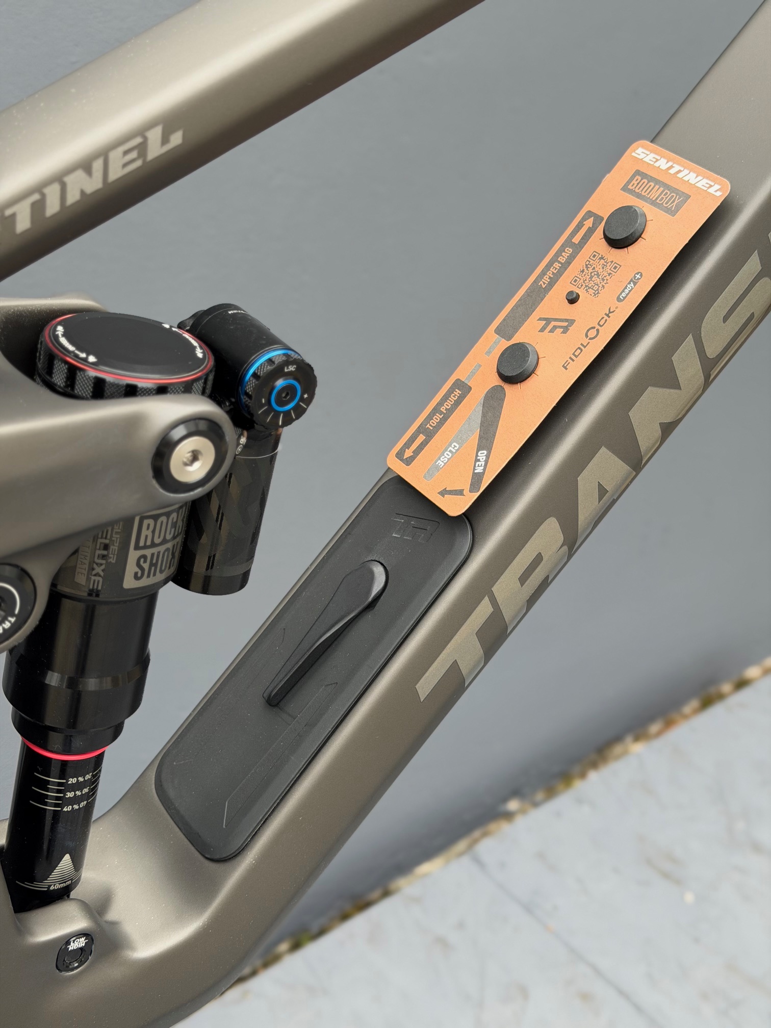 Kit Cadre TRANSITION Sentinel 2025 Carbon - Gris Mat – Image 8