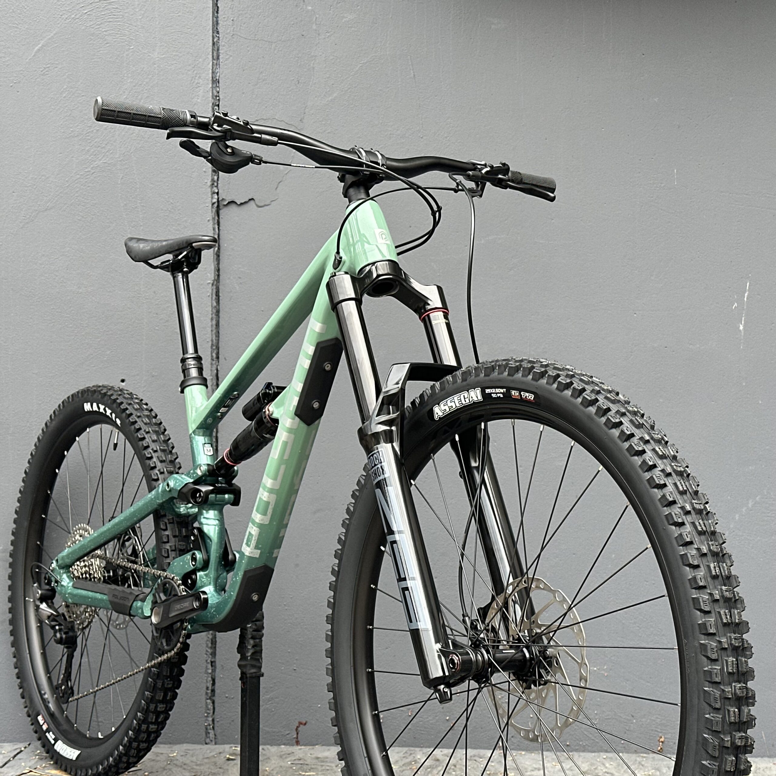 POLYGON Collosus N7 2026 | Metallic Green – Image 2