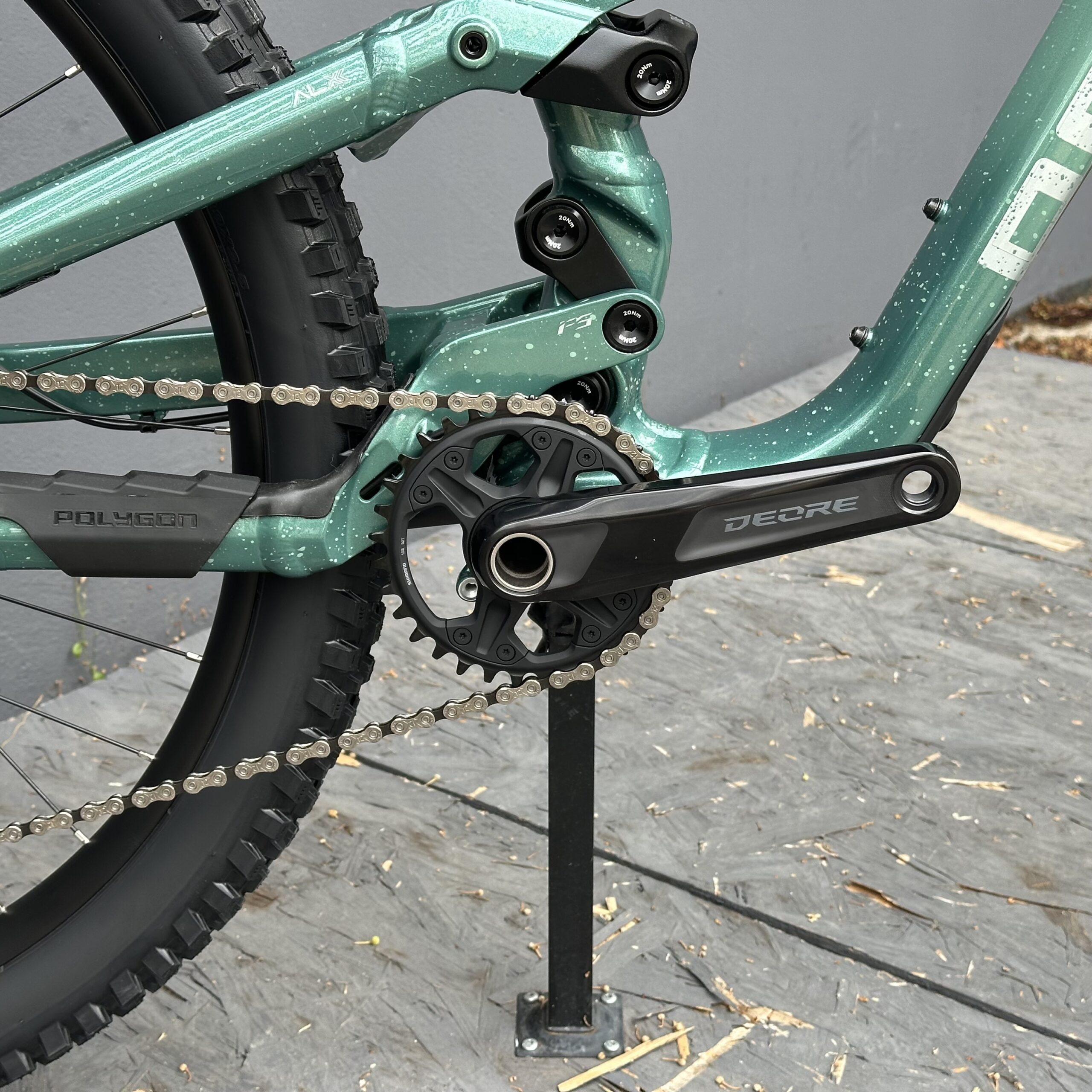 POLYGON Collosus N7 2026 | Metallic Green – Image 6