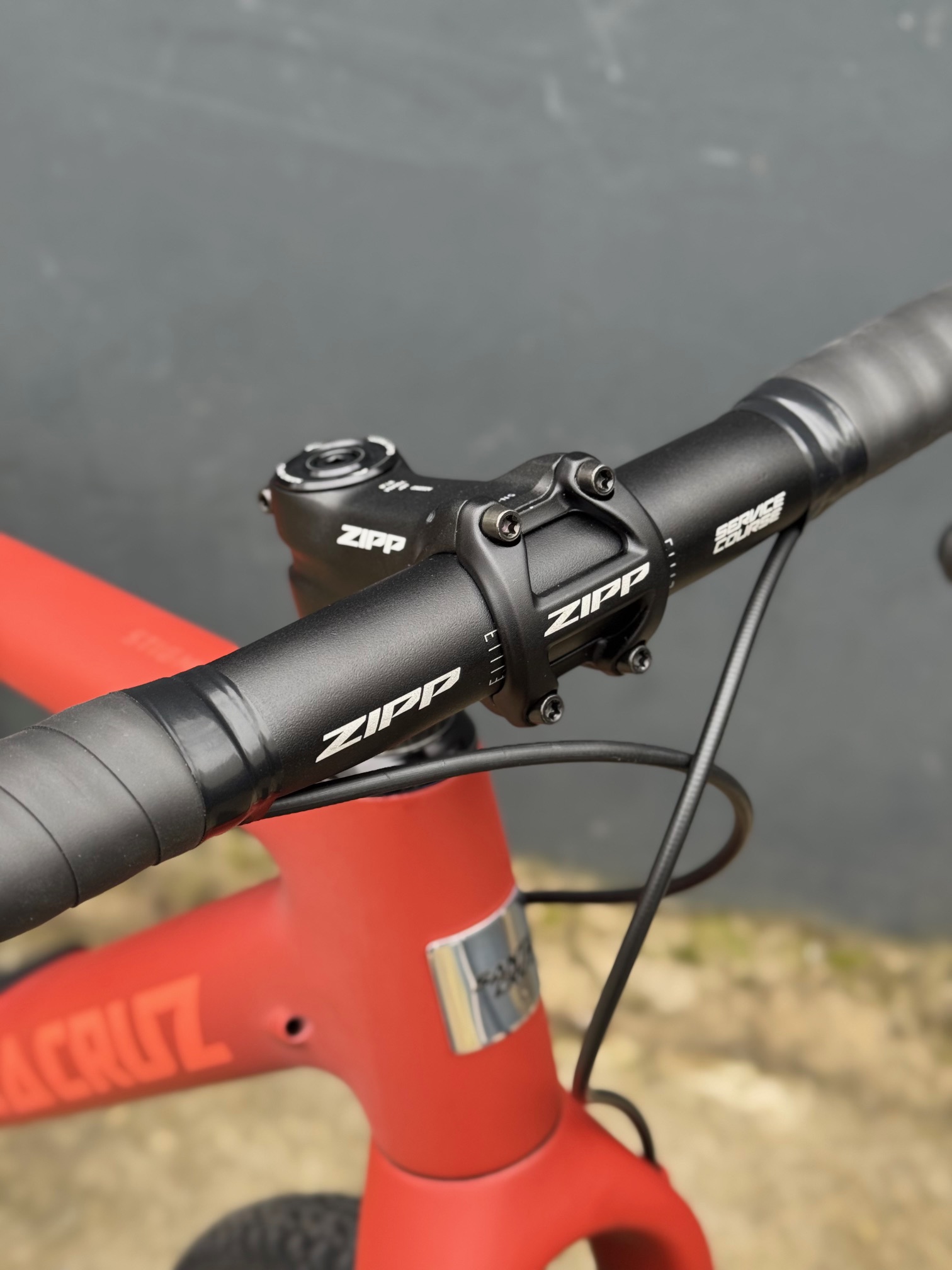 SANTA CRUZ Stigmata Promo ! -34% !- Matte Brick Red - Rival AXS – Image 5