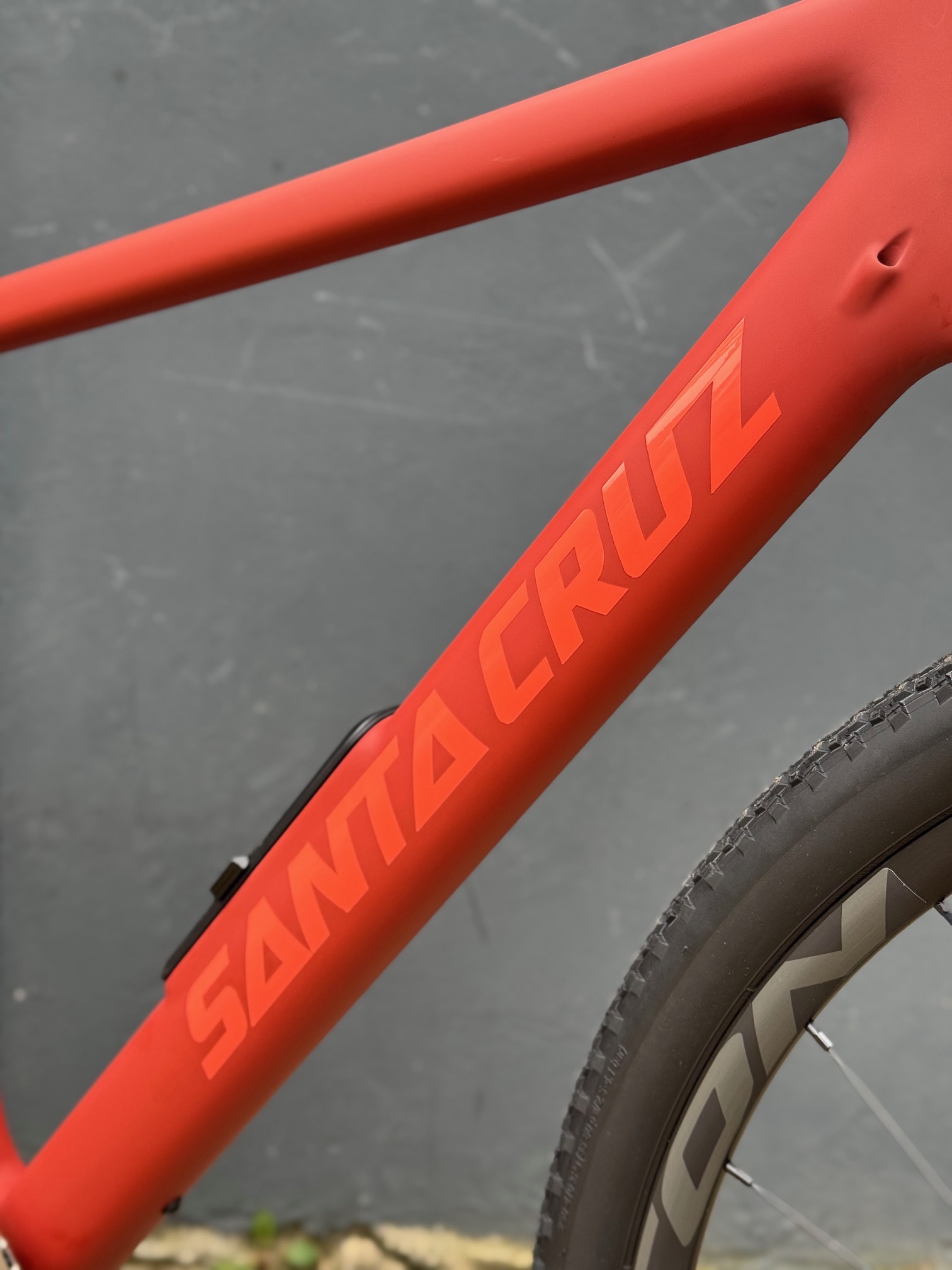 SANTA CRUZ Stigmata Promo ! -34% !- Matte Brick Red - Rival AXS – Image 6