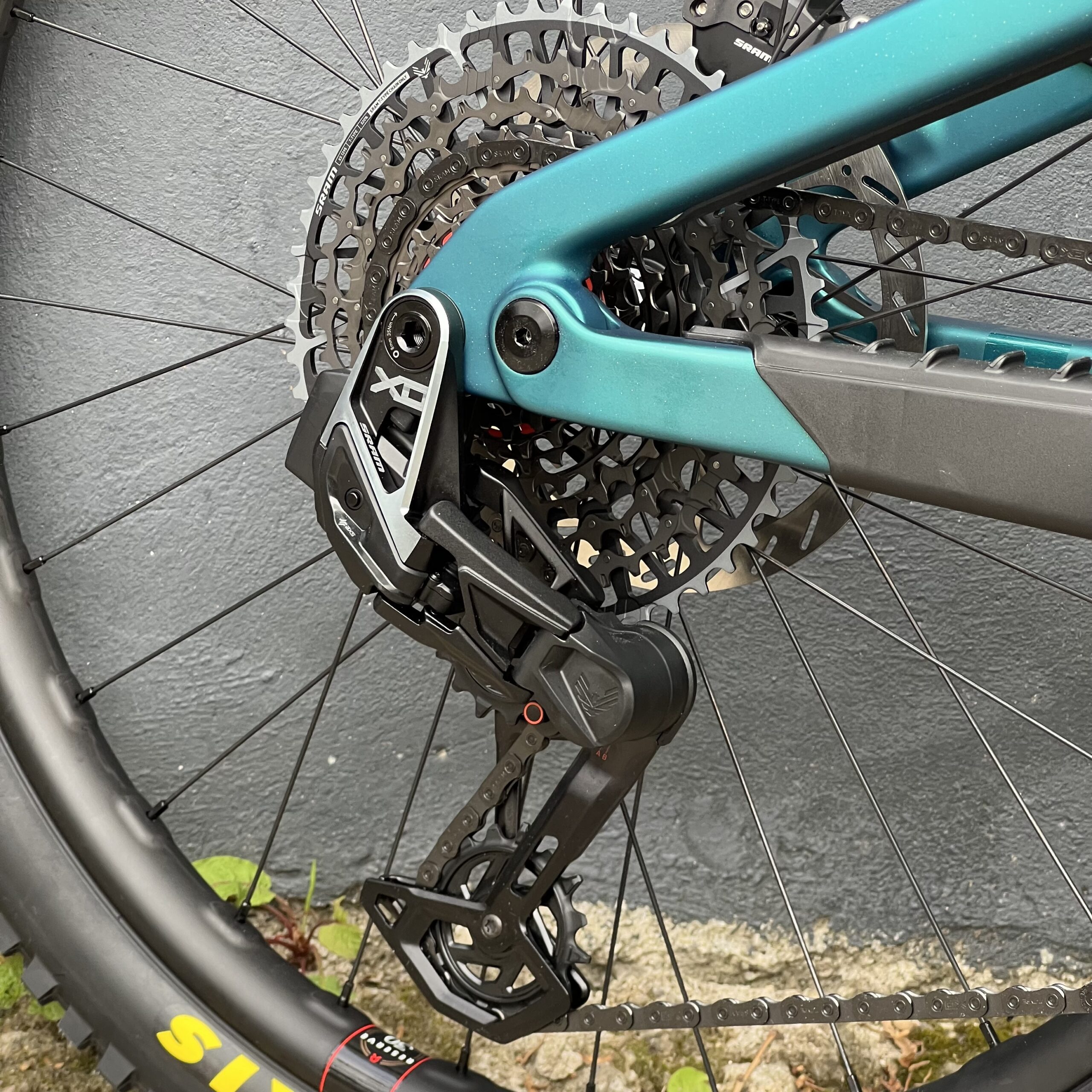 SANTA CRUZ Bullit XO AXS RSV | 2026 | Matte Teal Sparkle – Image 4