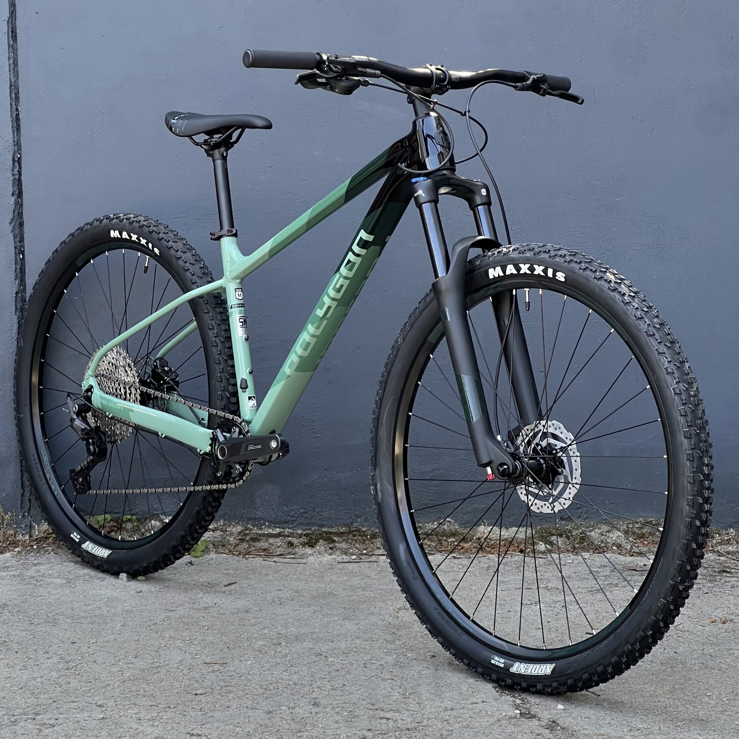 Polygon Xtrada 6
