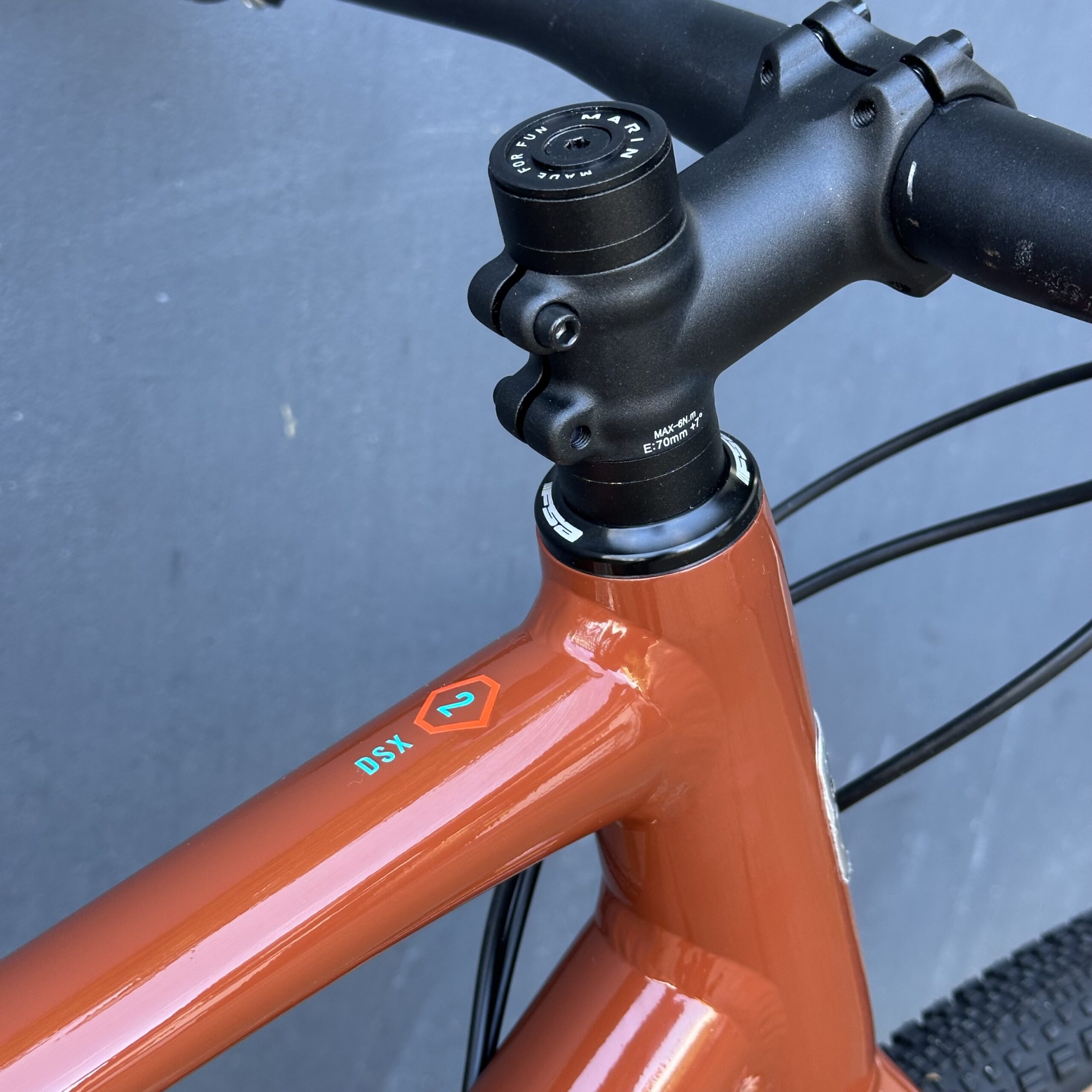 MARIN DSX 2 2026 - Clay Orange - Vélo Gravel guidon plat – Image 8