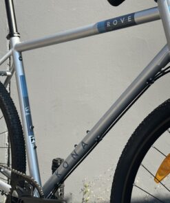 KONA Rove Shimano 2026 37e | Gravel Acier | Silver – Image 4