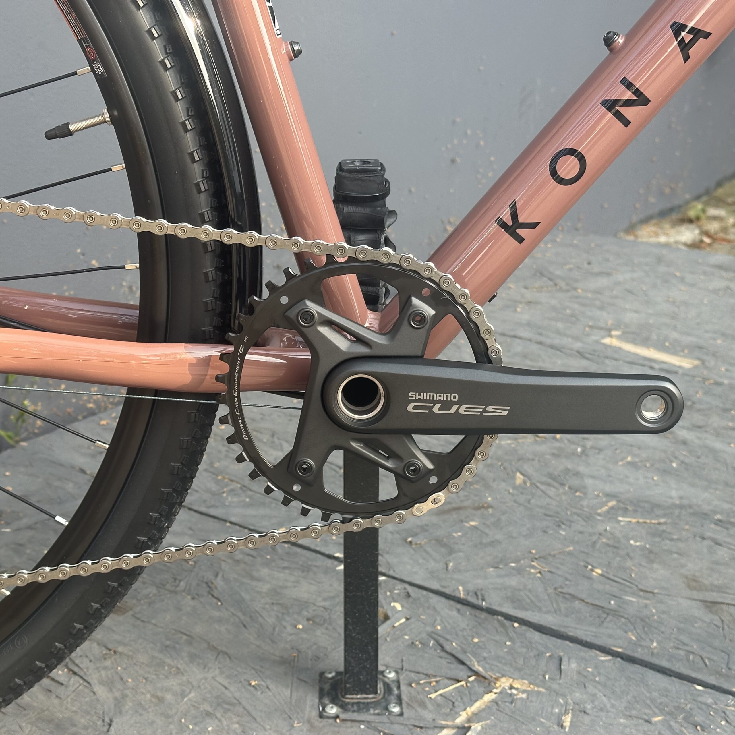 KONA Rove AL/DL 2026 37e | Gravel Aluminium équipé | Rose cuivré – Image 7