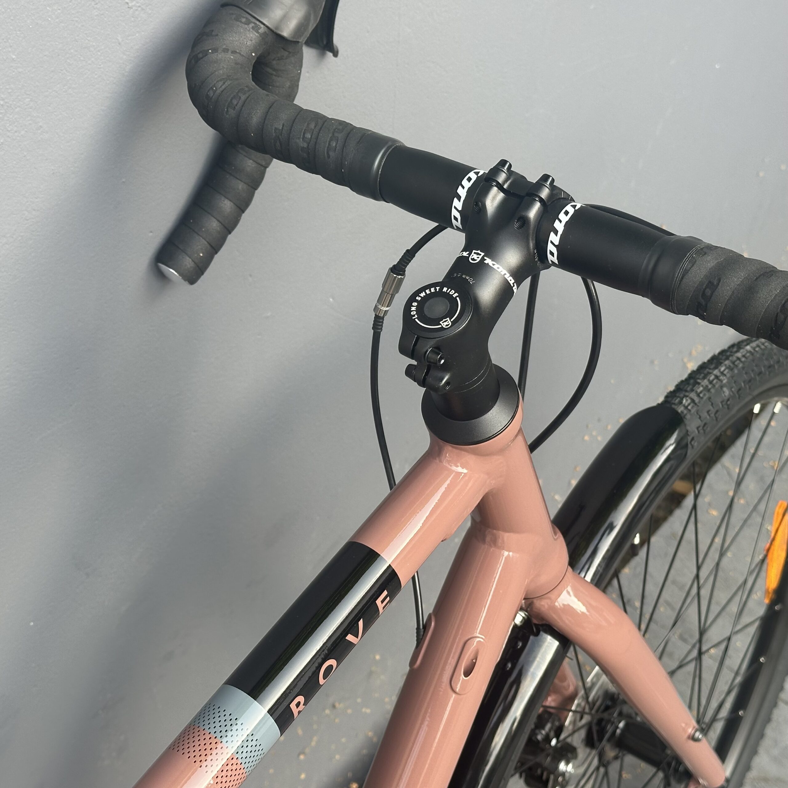 KONA Rove AL/DL 2026 37e | Gravel Aluminium équipé | Rose cuivré – Image 9