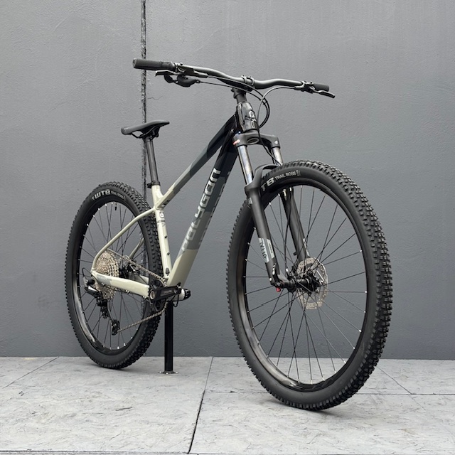 Polygon Xtrada 7 2026 - Grey/Black