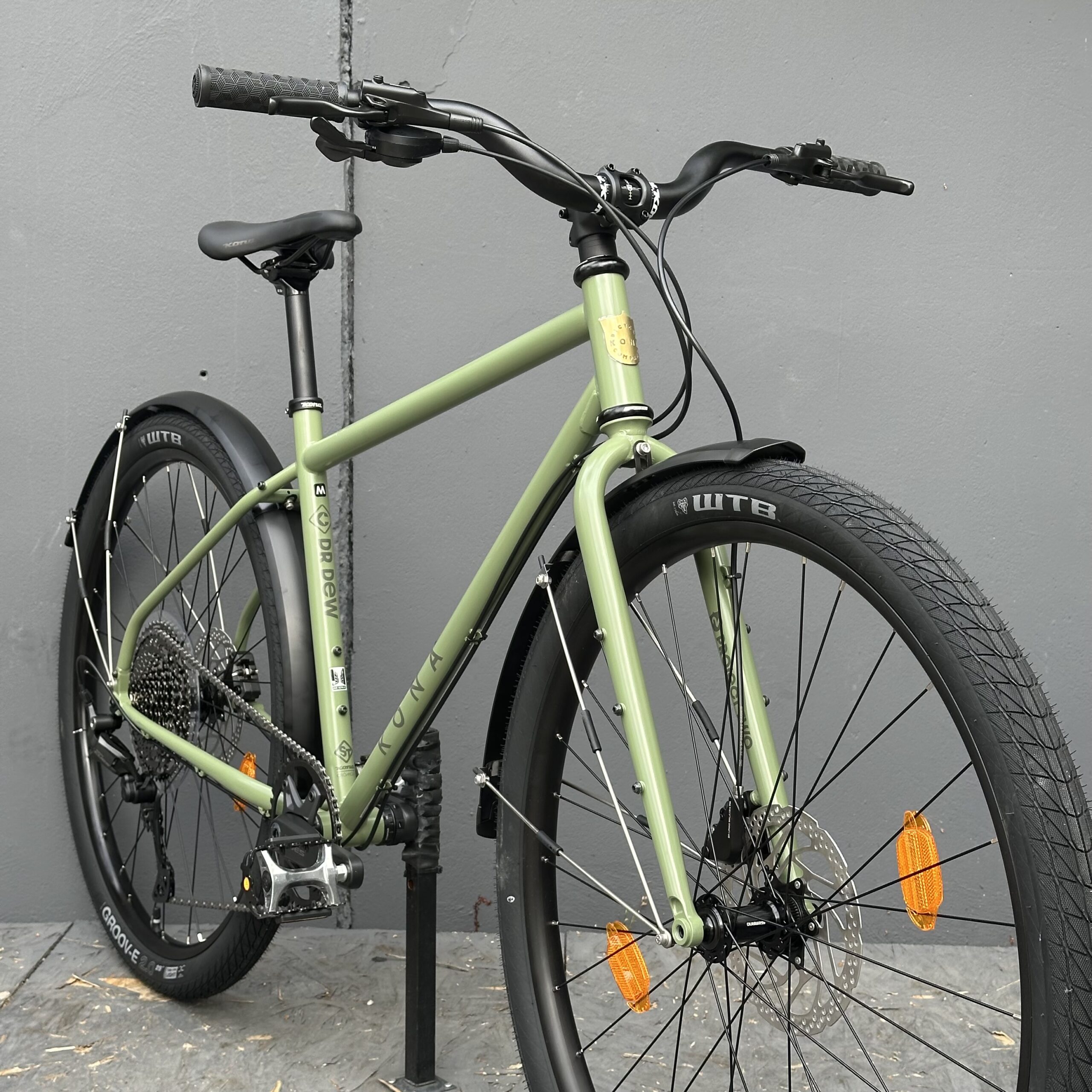 Kona Dr Dew 2026 | Vert Satin – Image 2