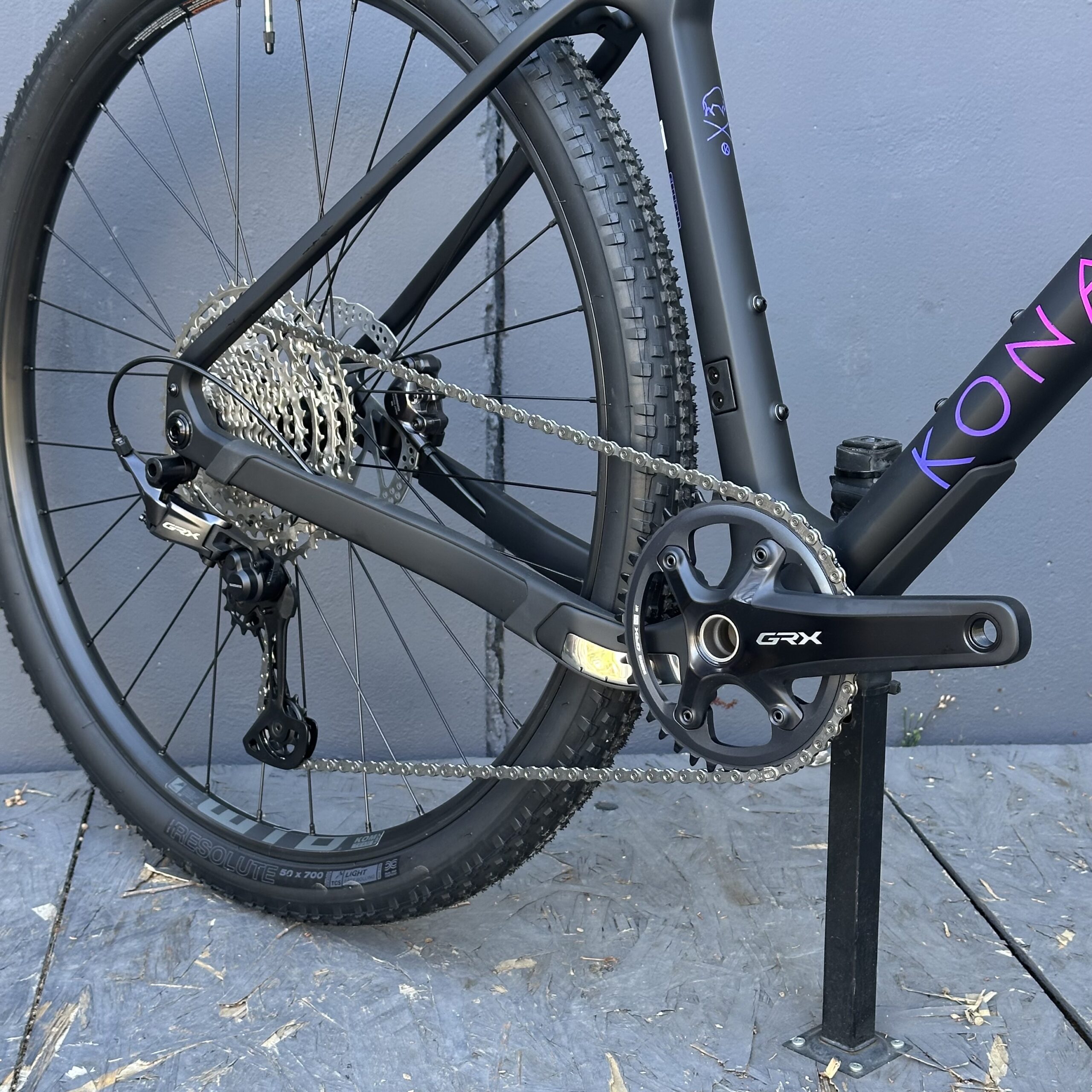 KONA Ouroboros CR 2026 | Noir Mat/Brillant – Image 4