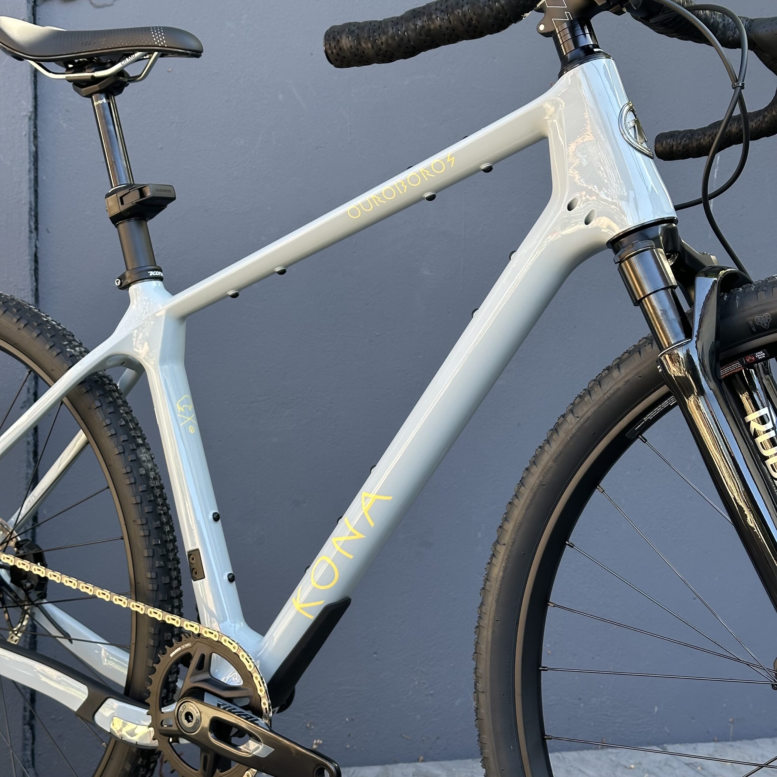 KONA Ouroboros CR/DL 2026 | Gris Brillant – Image 3