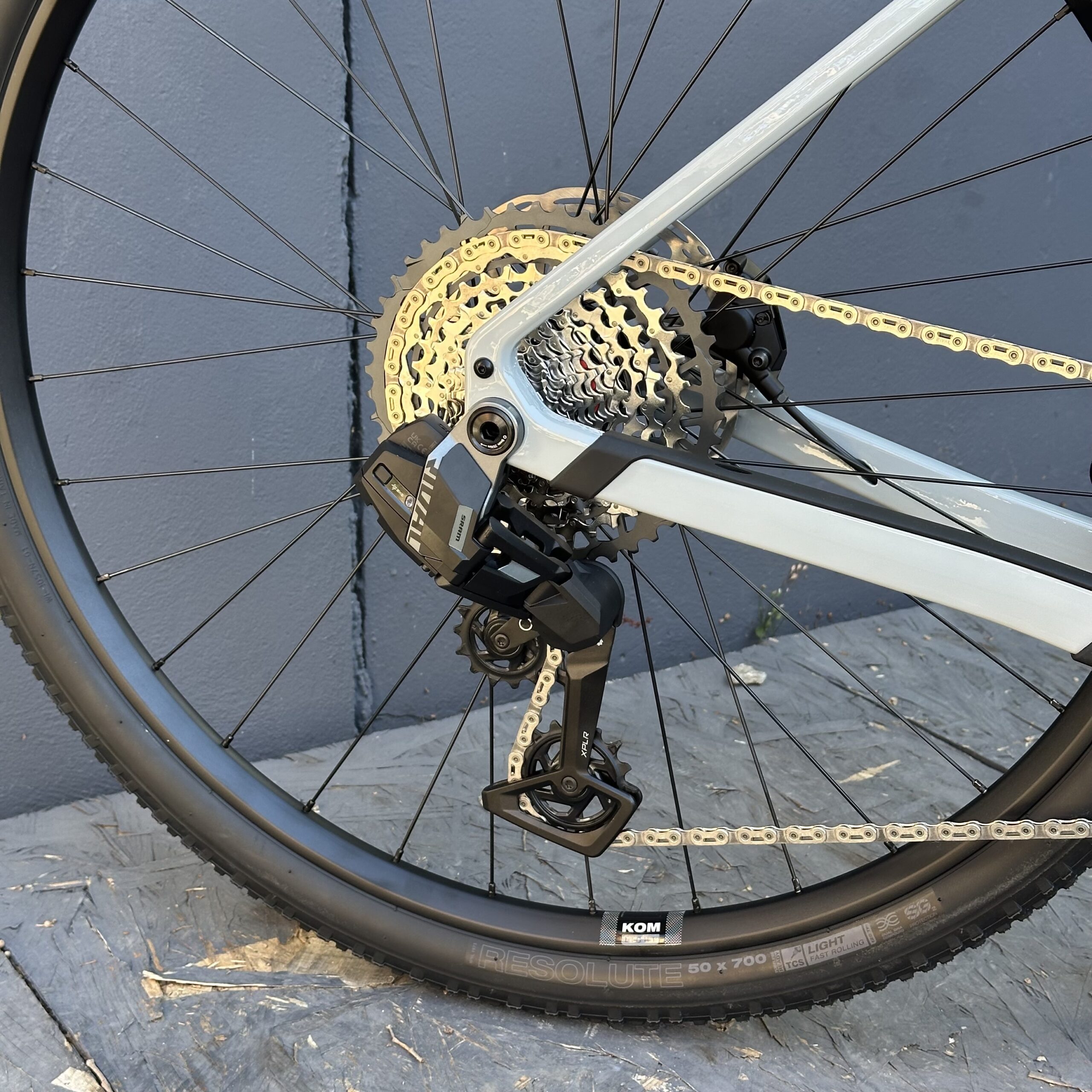 KONA Ouroboros CR/DL 2026 | Gris Brillant – Image 6