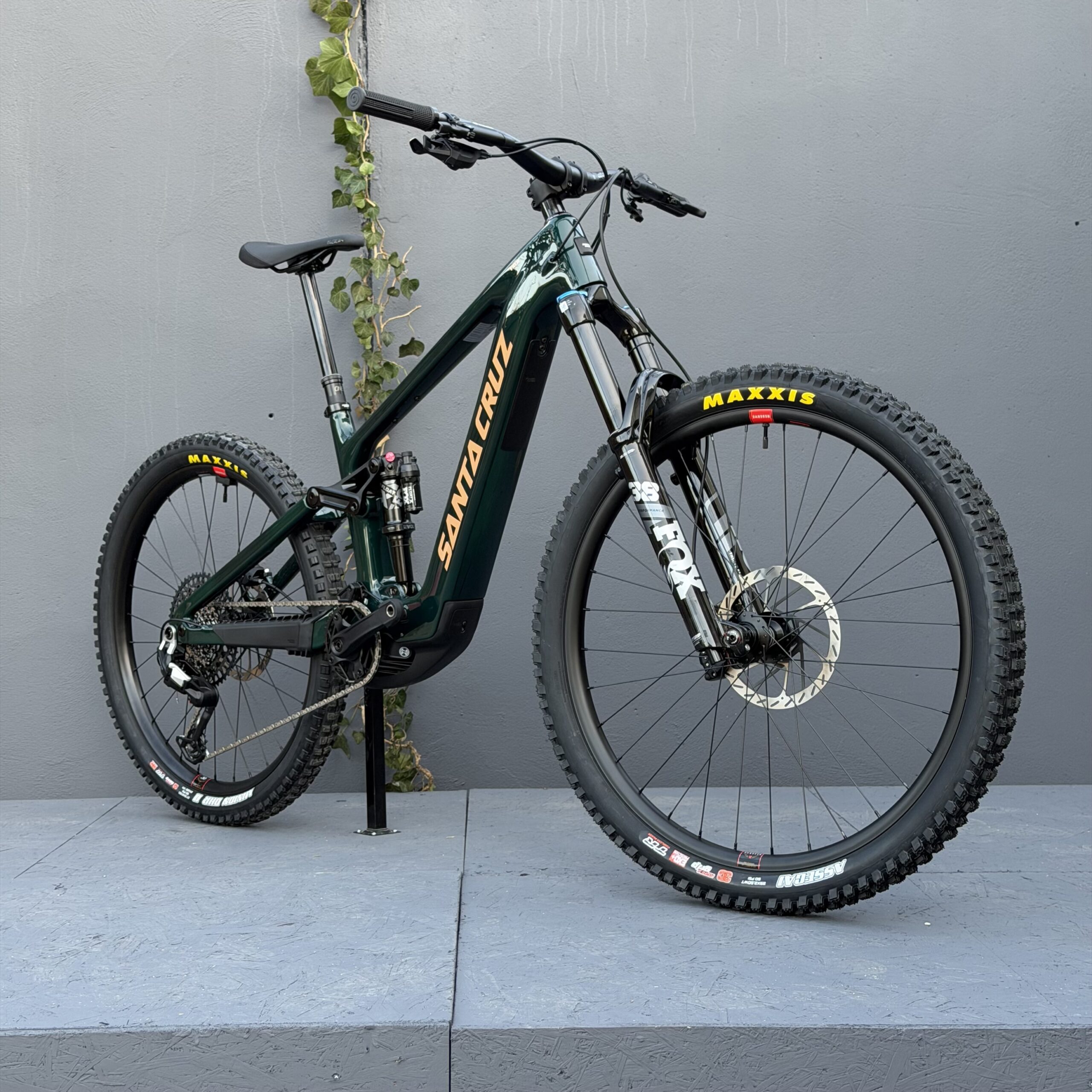 SANTA CRUZ Vala 90 C | Midnight Green | 2026
