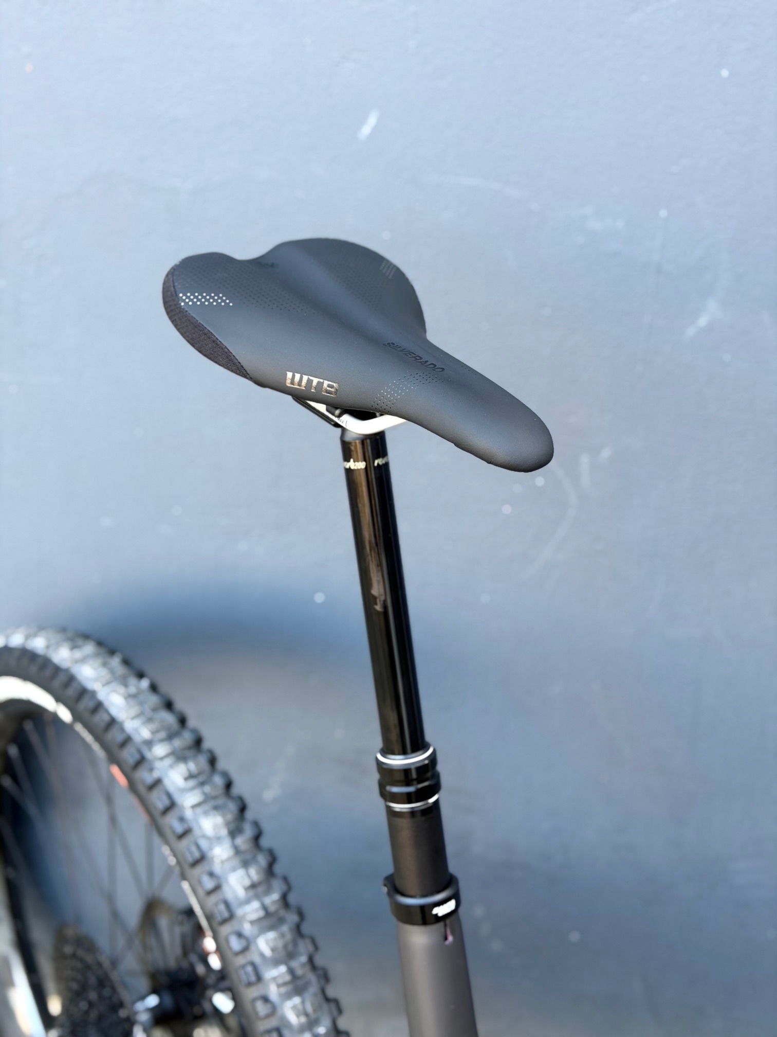 SANTA CRUZ Bronson 4.1 MX GX AXS - 2024 - Matte Black – Image 9
