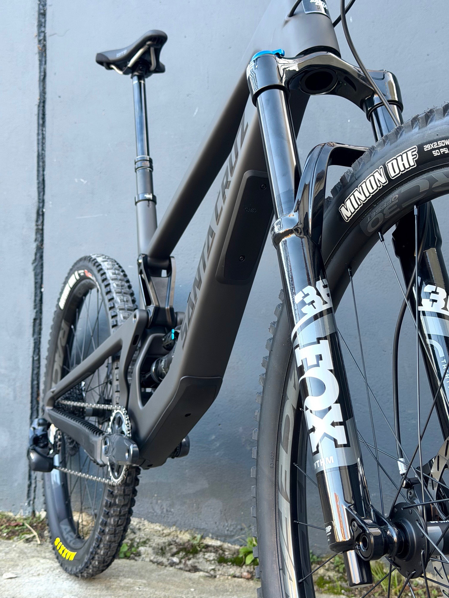 SANTA CRUZ Bronson 4.1 MX GX AXS - 2024 - Matte Black – Image 2