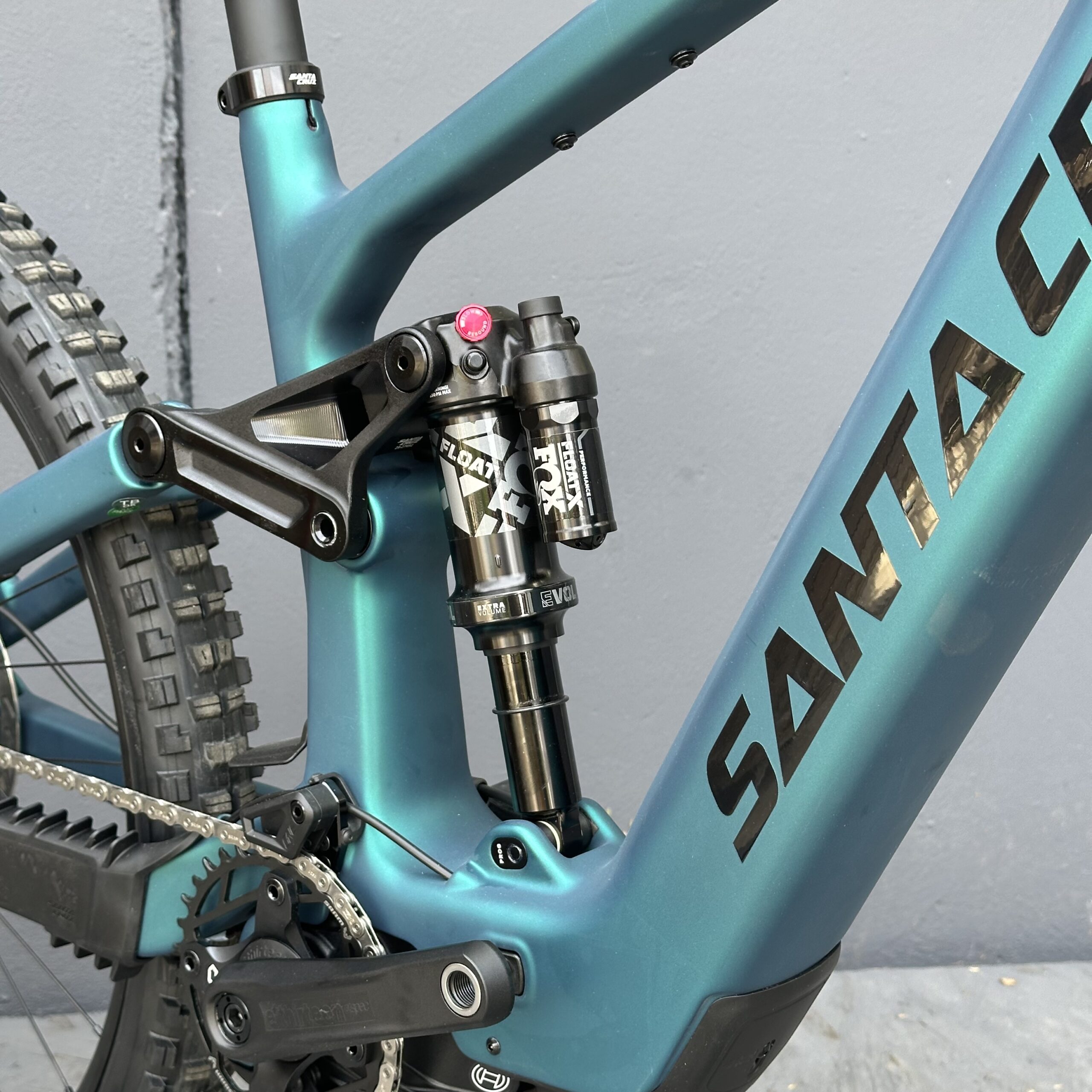 SANTA CRUZ Bullit 90 C | 2026 | Matte Teal Sparkle – Image 4