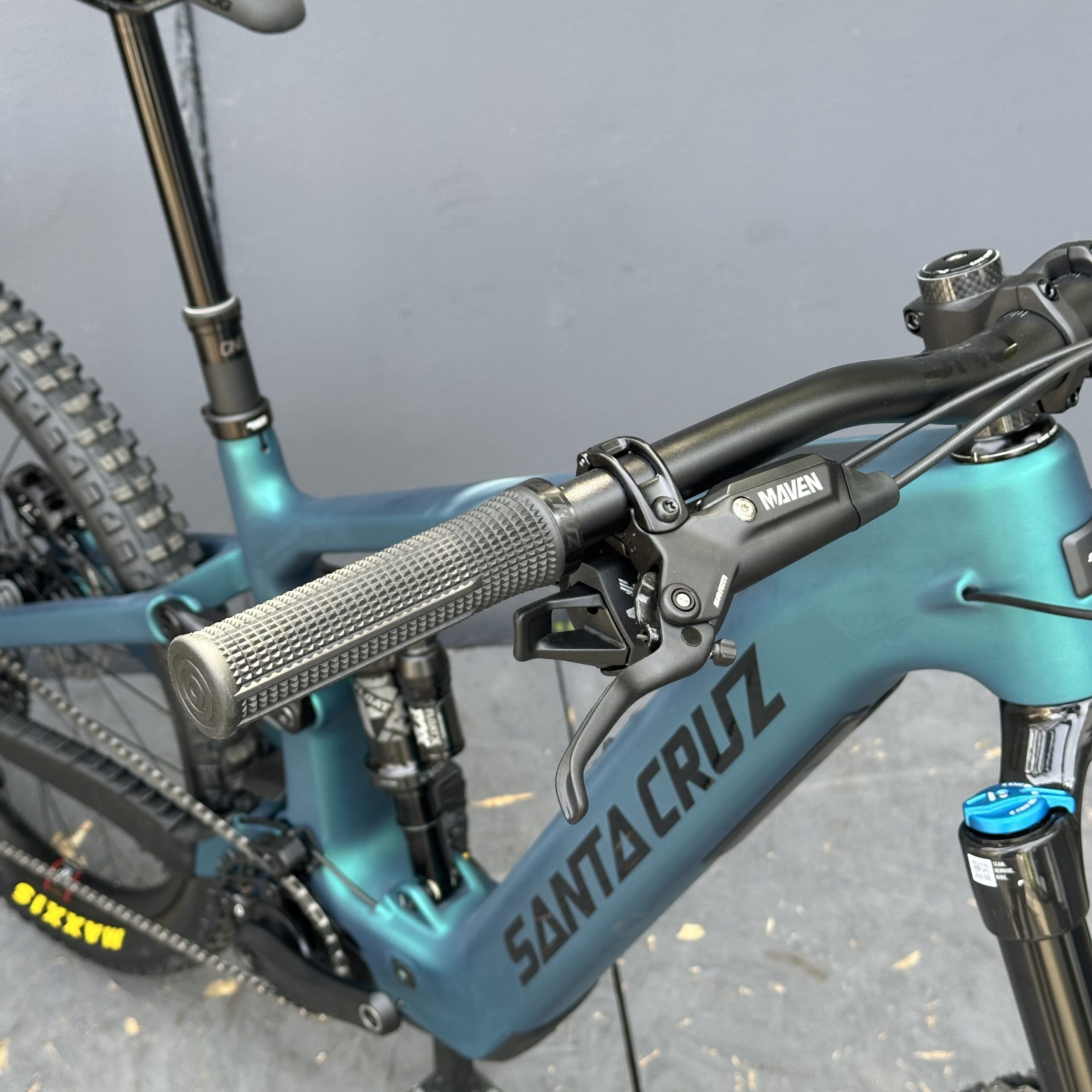 SANTA CRUZ Bullit 90 C | 2026 | Matte Teal Sparkle – Image 8