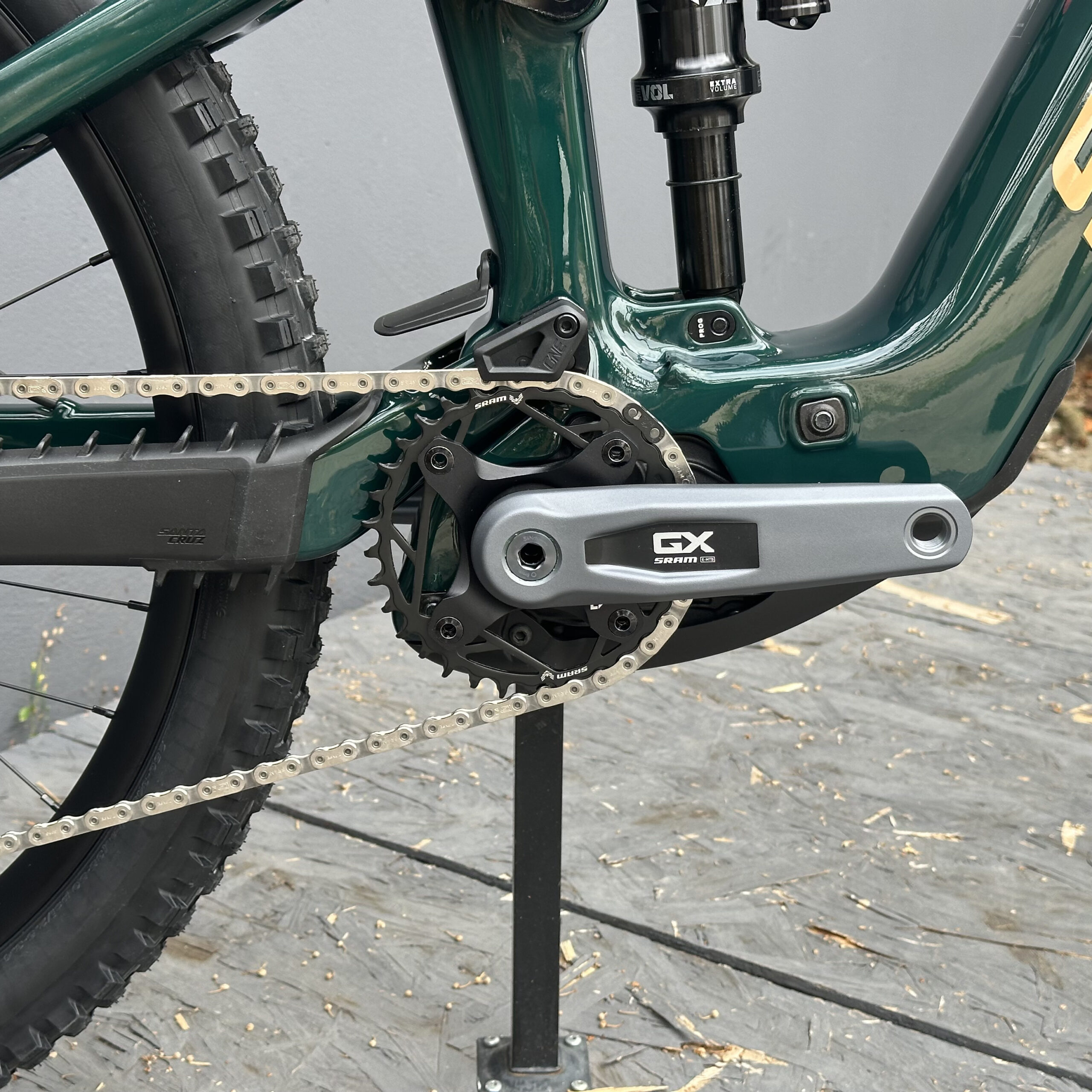SANTA CRUZ Vala GX AXS | 2026 | Gloss Midnight Green – Image 8