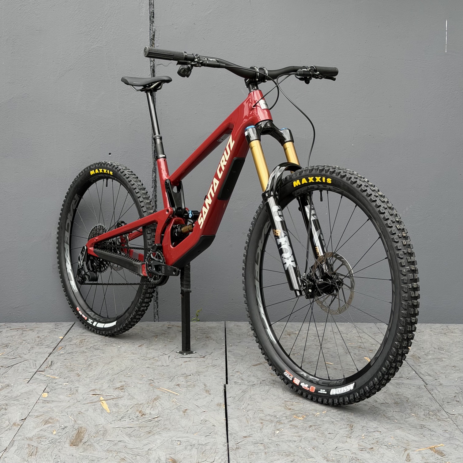 SANTA CRUZ Megatower XO AXS