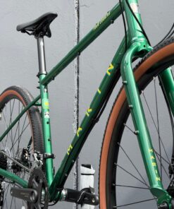 Alternative view of MARIN Four Corners 1 | Cues 2x9 | 2026 | Green