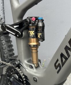 Vala XT Di2 Lite RSV | SANTA CRUZ | 2027 | Matte Carbon Sparkle – Image 4