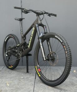 SANTA CRUZ Nomad