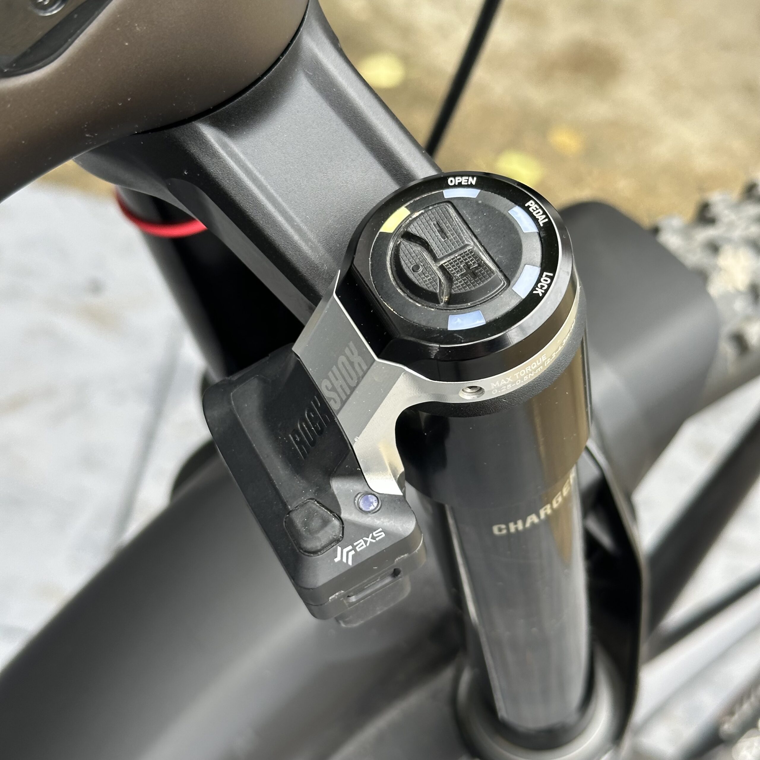 Specialized Levo SL Carbon Occasion | Montage Carte – Image 3