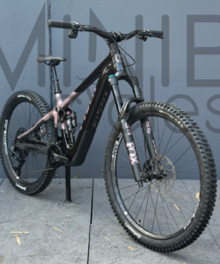 PIVOT Shuttle AMP'D Ride
