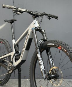 Alternative view of SANTA CRUZ Megatower 90 | 2026 | Gloss Silver