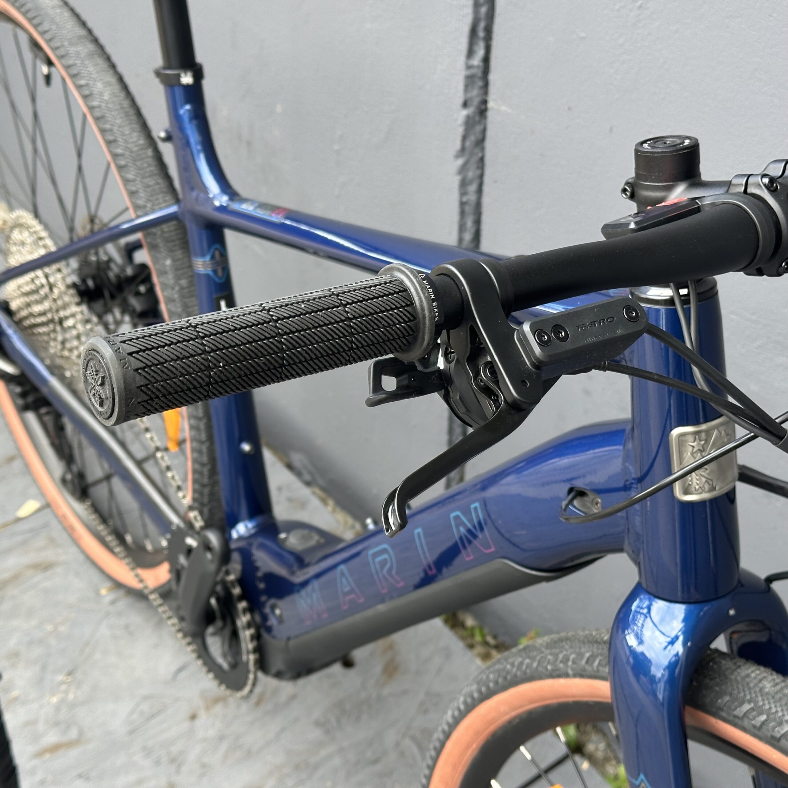 MARIN DSX E 2026 | Dark Blue | Vélo Gravel éléctrique guidon plat – Image 9