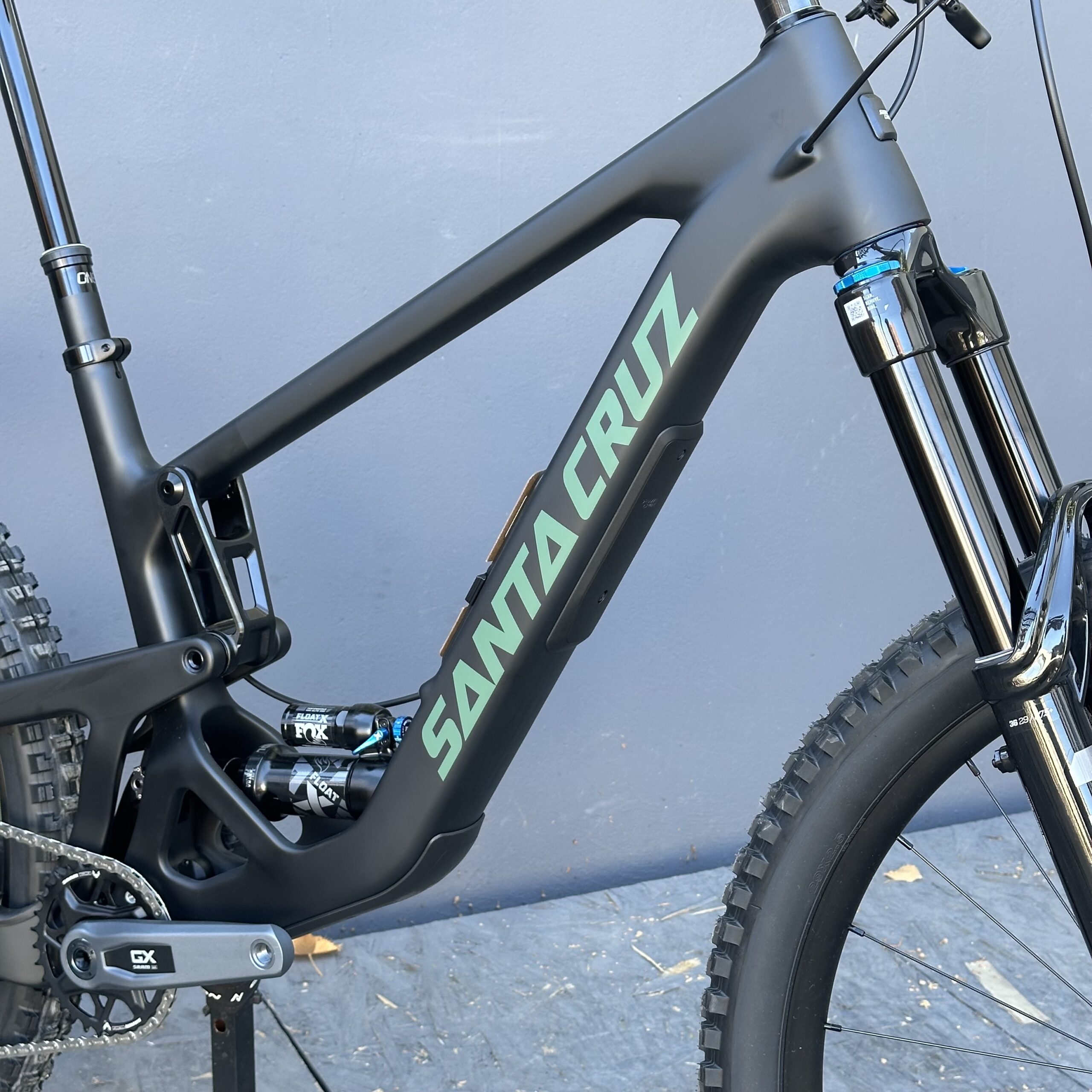 SANTA CRUZ Hightower GX AXS | 2026 | Matte Black – Image 3