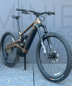 POLYGON Collosus N8E