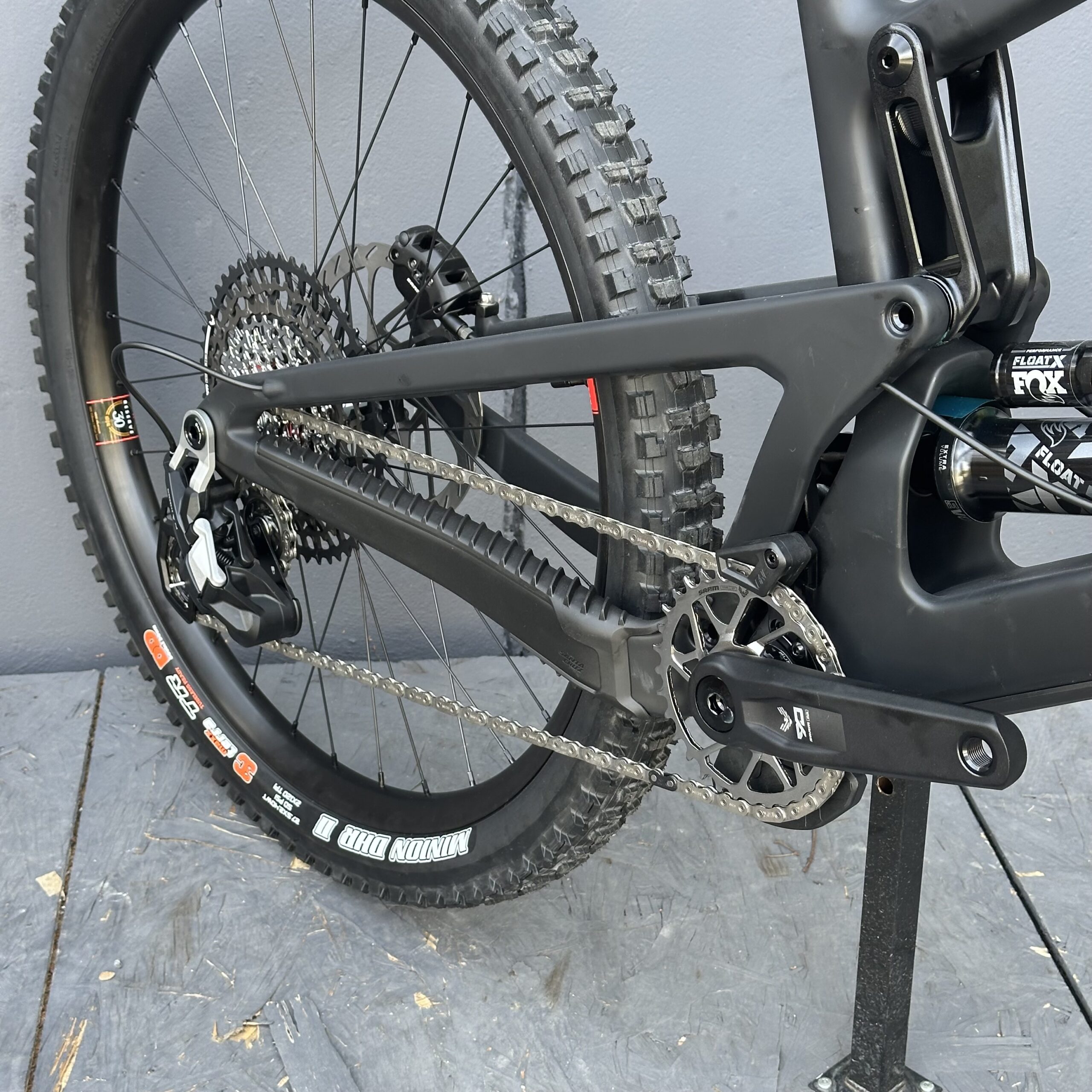 SANTA CRUZ Nomad 6 90 | 2026 | Matte Black – Image 5
