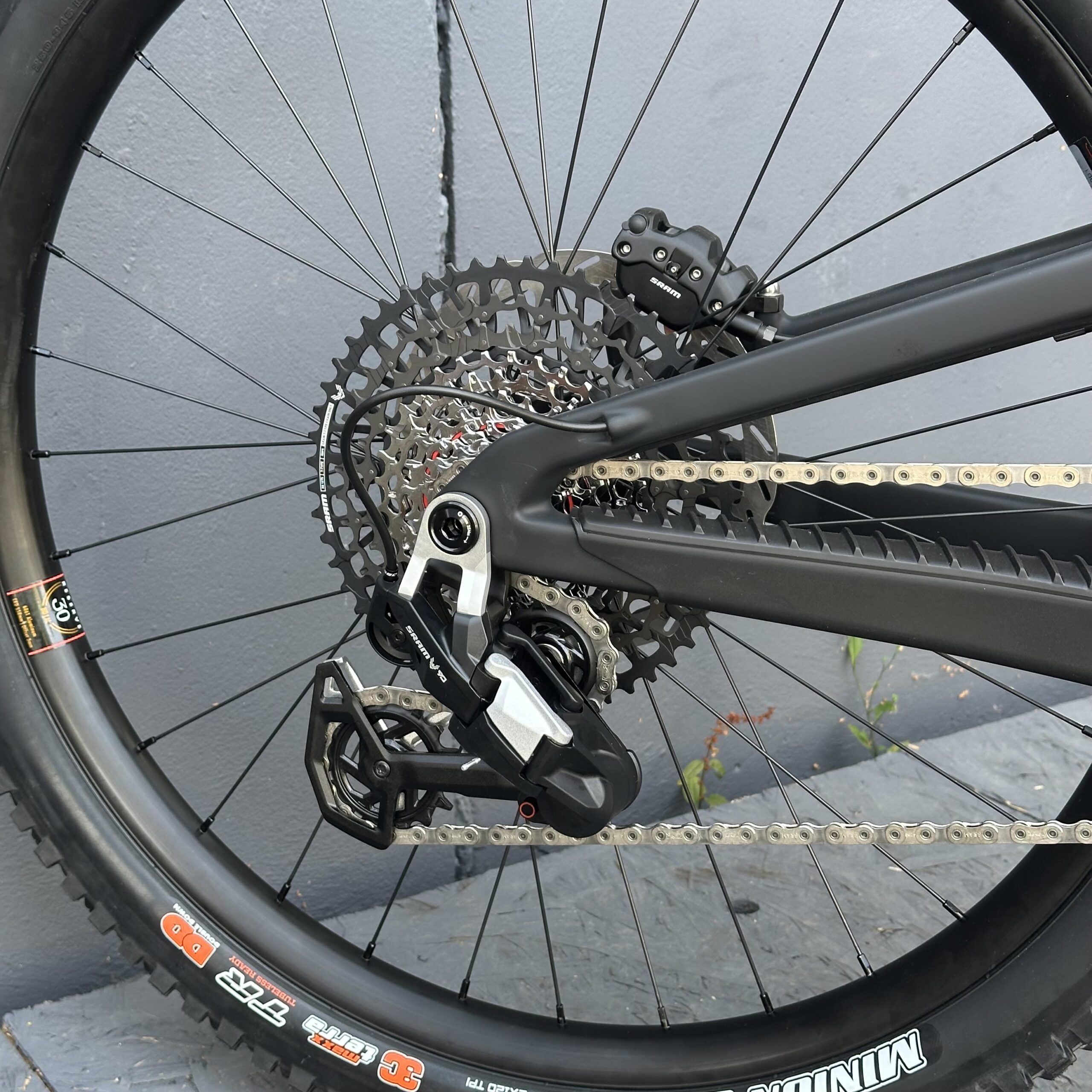 SANTA CRUZ Nomad 6 90 | 2026 | Matte Black – Image 7