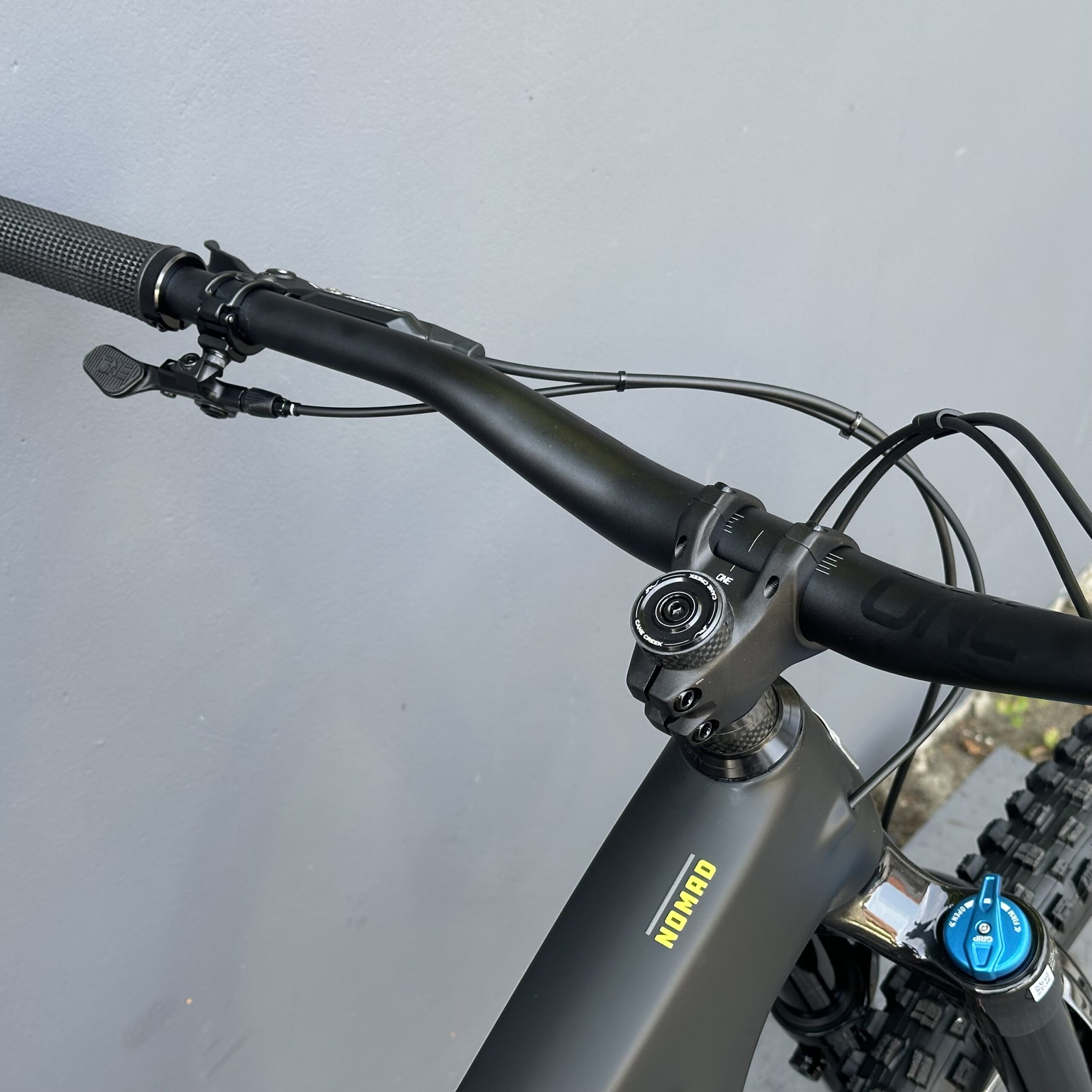 SANTA CRUZ Nomad 6 90 | 2026 | Matte Black – Image 9