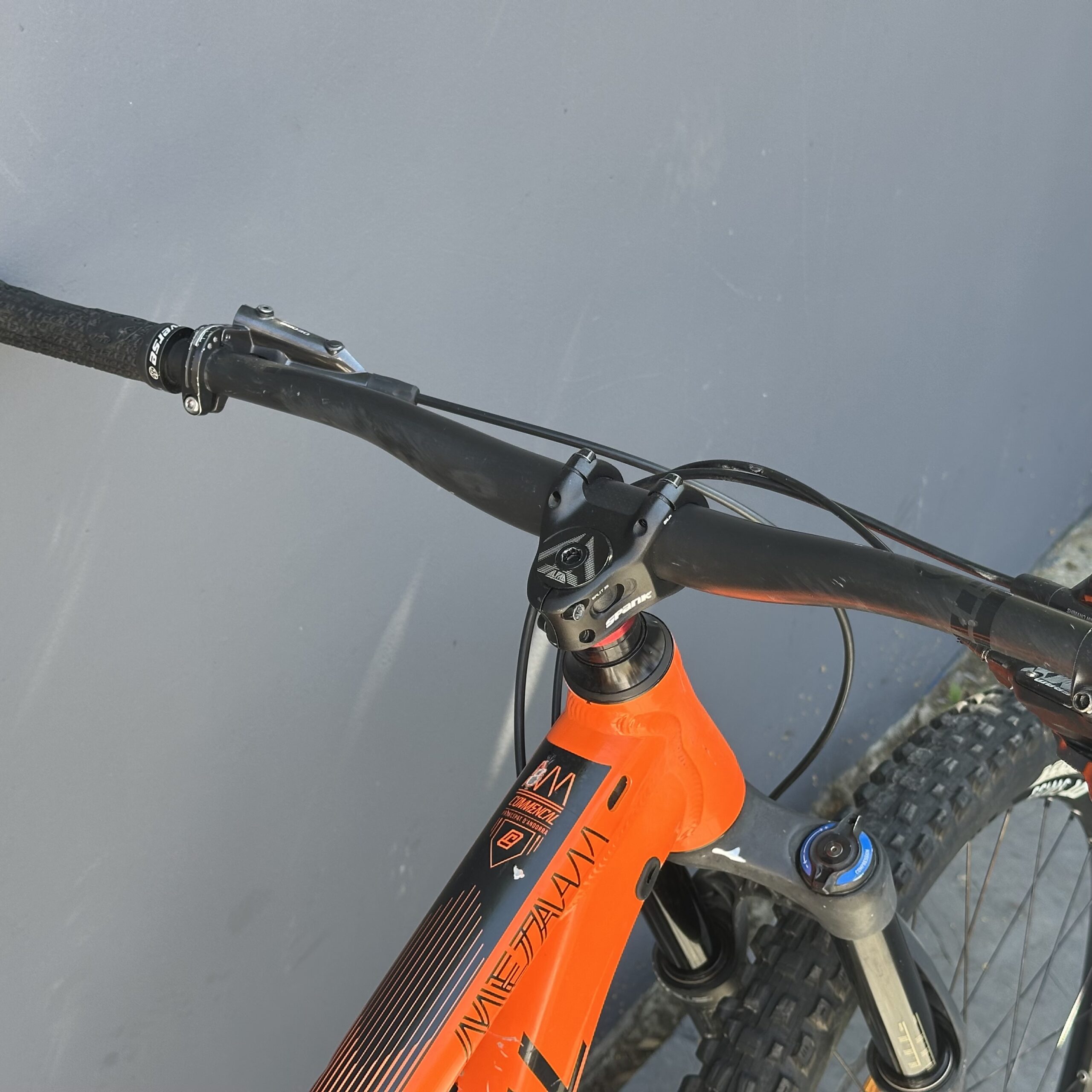 Commencal Meta AM V3 Essential Occasion | VTT Enduro – Image 9