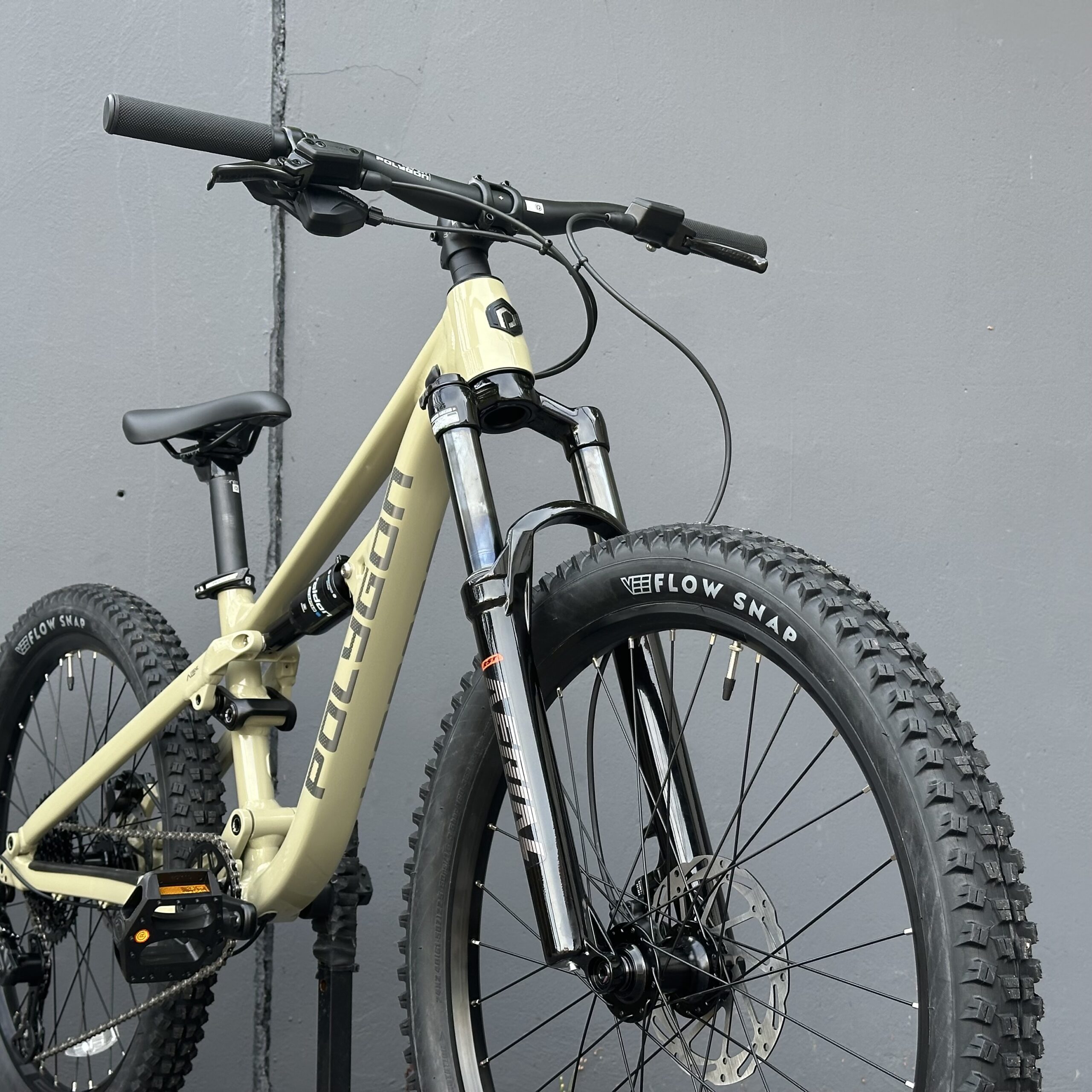 POLYGON Siskiu D24 24" 2027 | Cream | 7 à 12 ans – Image 2
