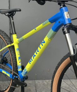 MARIN Bobcat Trail 3 | Artist Edition Thumbs 2026 | Neon Blue – Image 3