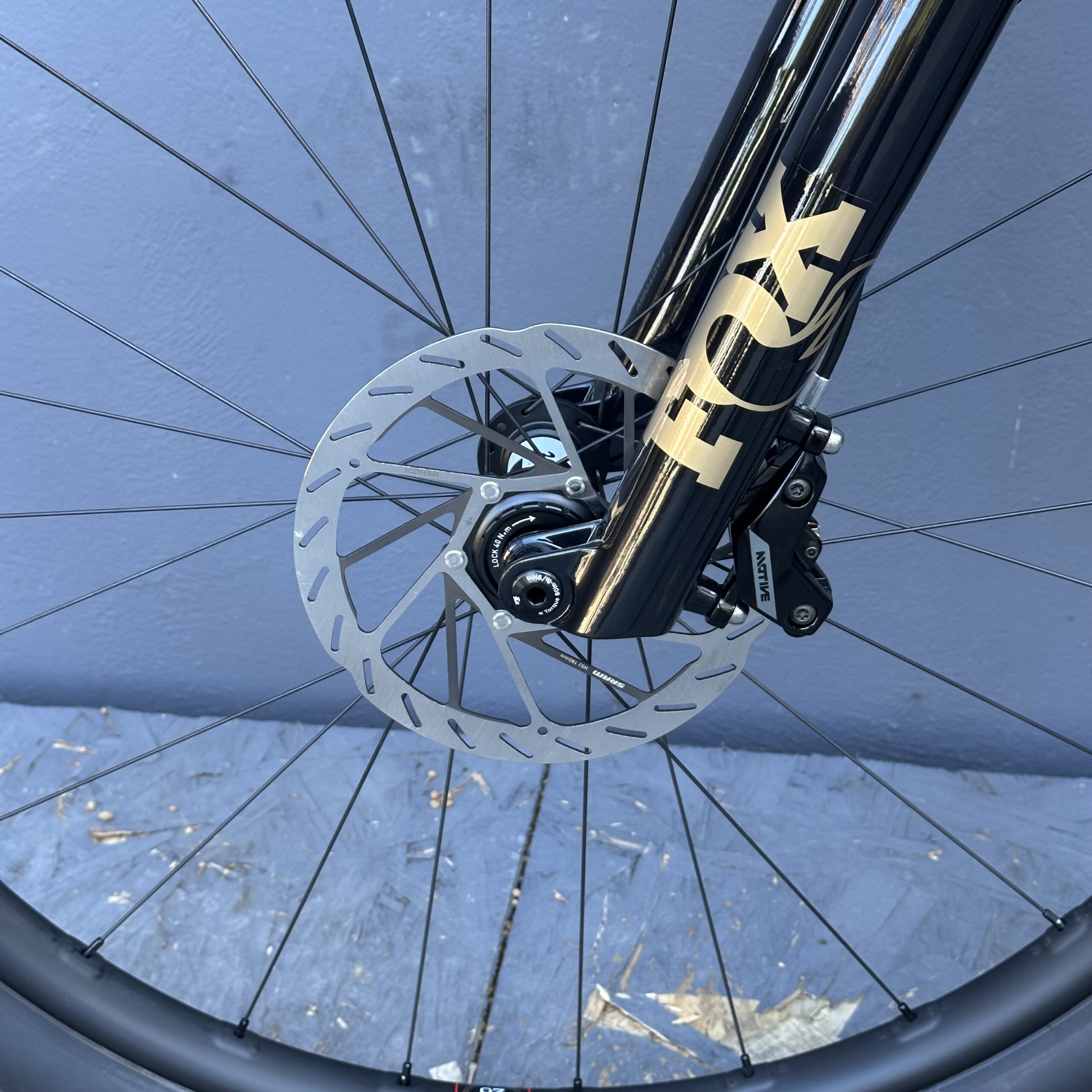 SANTA CRUZ Blur XO AXS RSV | 2027 | Matte Charcoal – Image 12