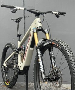 Alternative view of SANTA CRUZ Vala XX AXS RSV CC | 2026 | Gloss Crimson Grey