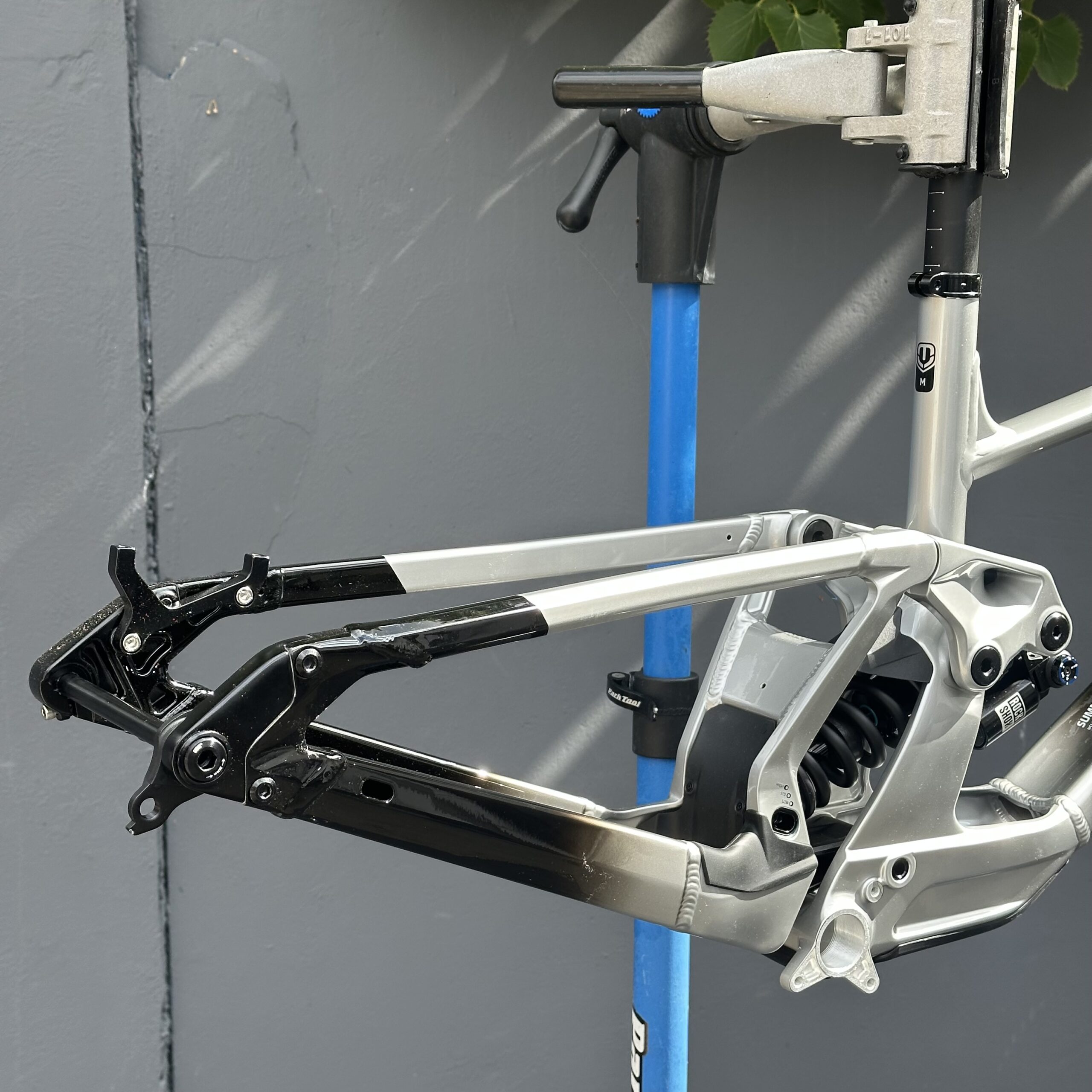 Kit Cadre MONDRAKER Summum RR Team | RockShox Vivid Coil Ultimate | Gris Noir Bleu – Image 4