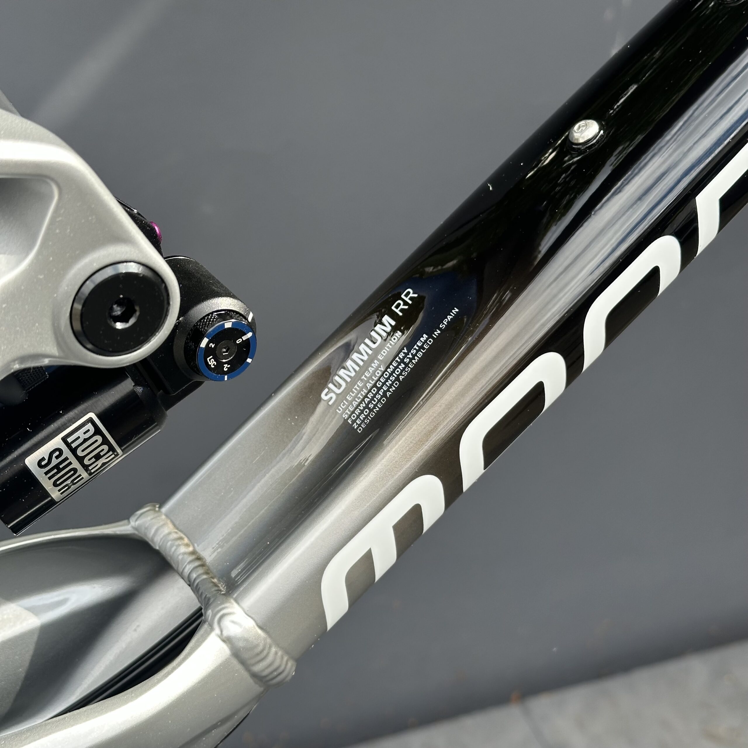 Kit Cadre MONDRAKER Summum RR Team | RockShox Vivid Coil Ultimate | Gris Noir Bleu – Image 6