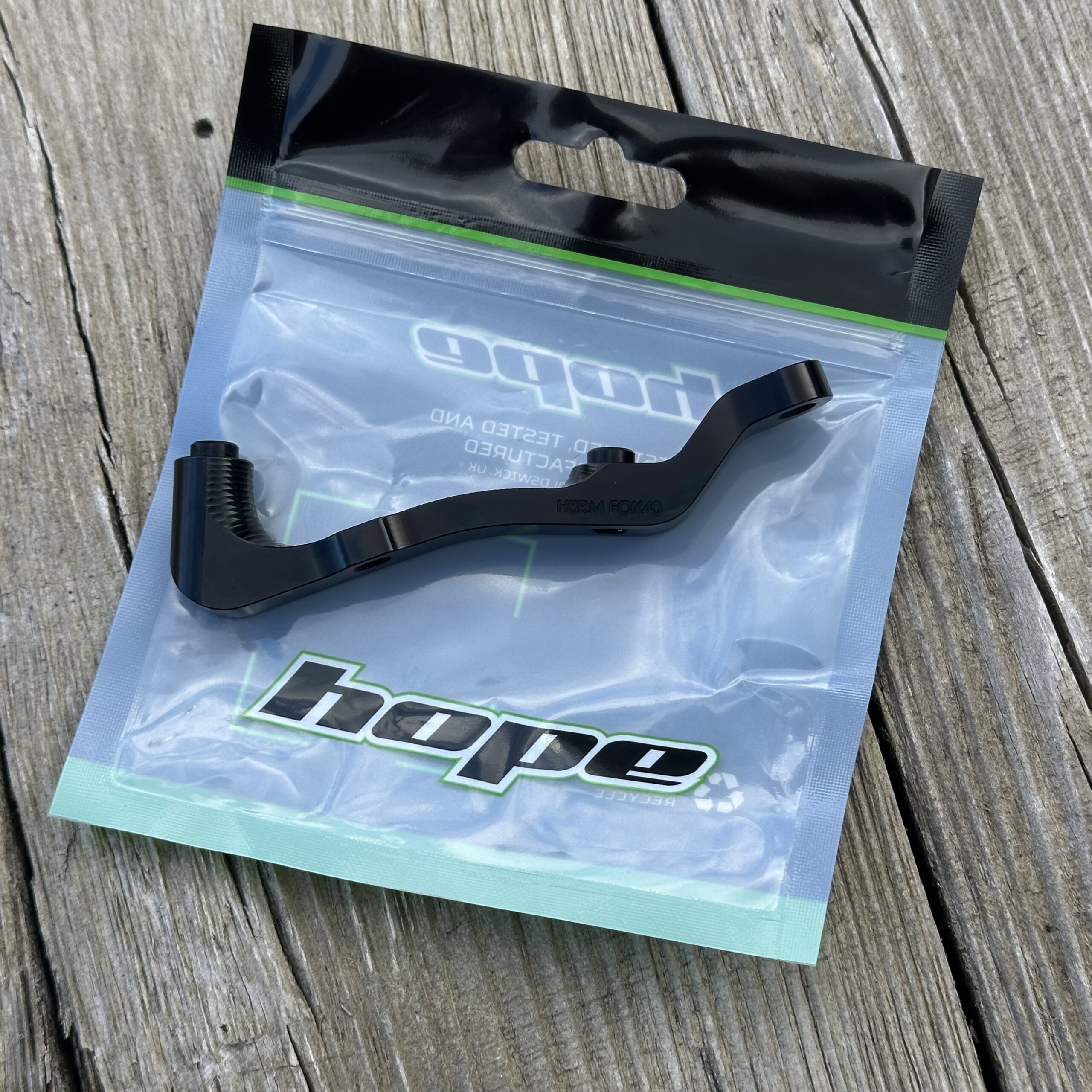 Adaptateur Hope Radial Caliper Mount +17 FOX40 | Black – Image 2