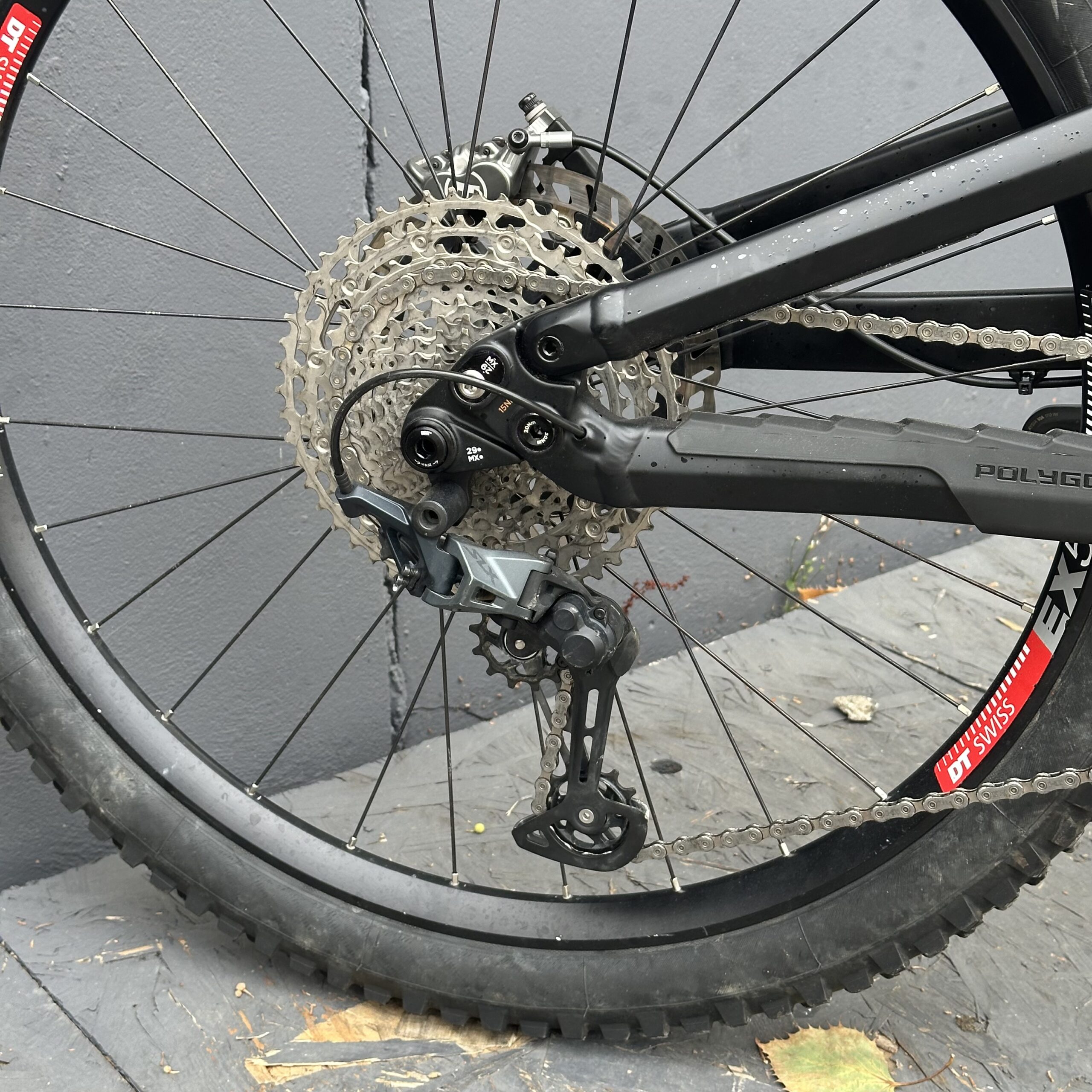 POLYGON COLLOSUS N8 | VTT Enduro | Occasion – Image 8
